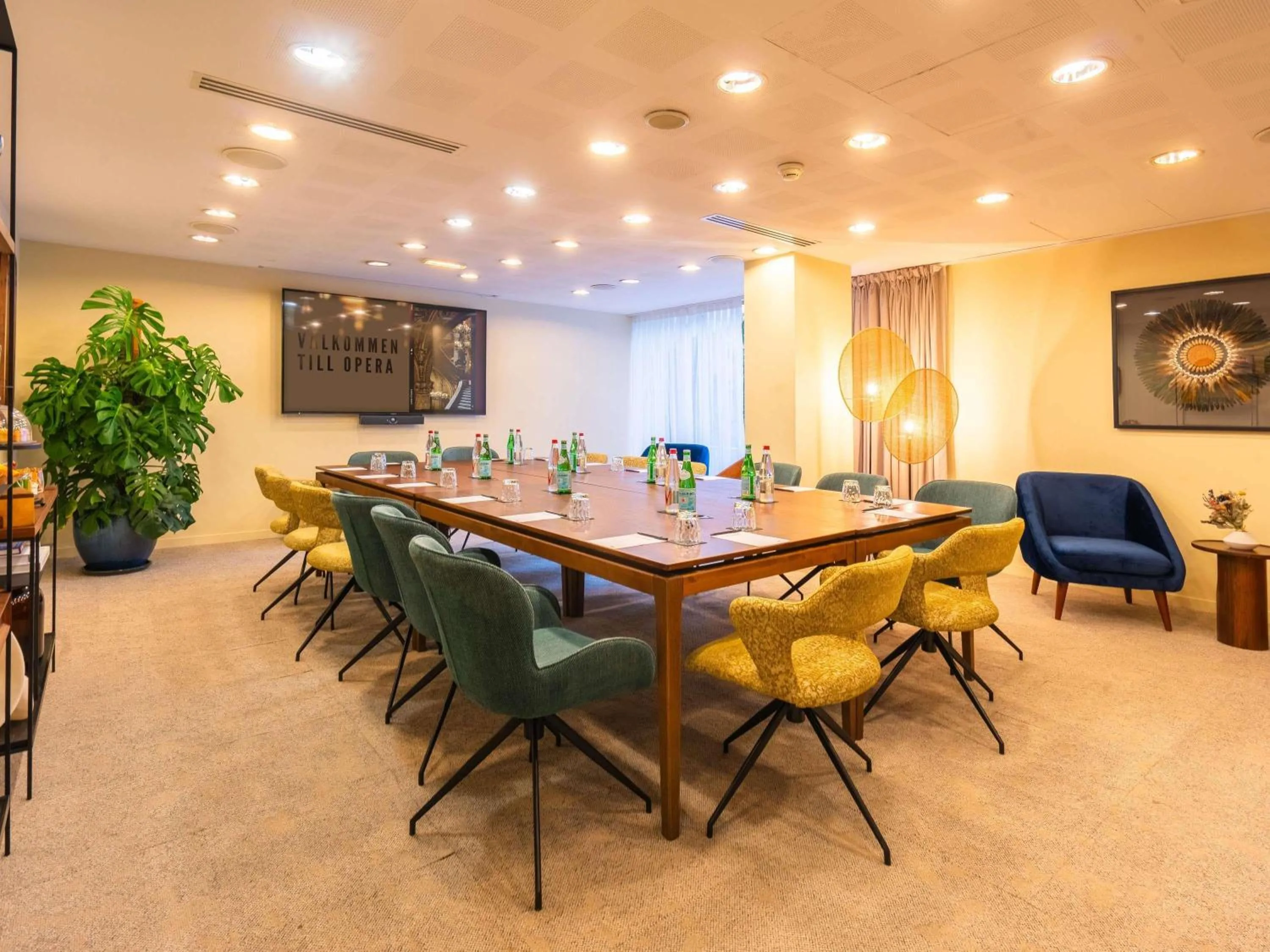 Meeting/conference room in Pullman Paris Tour Eiffel