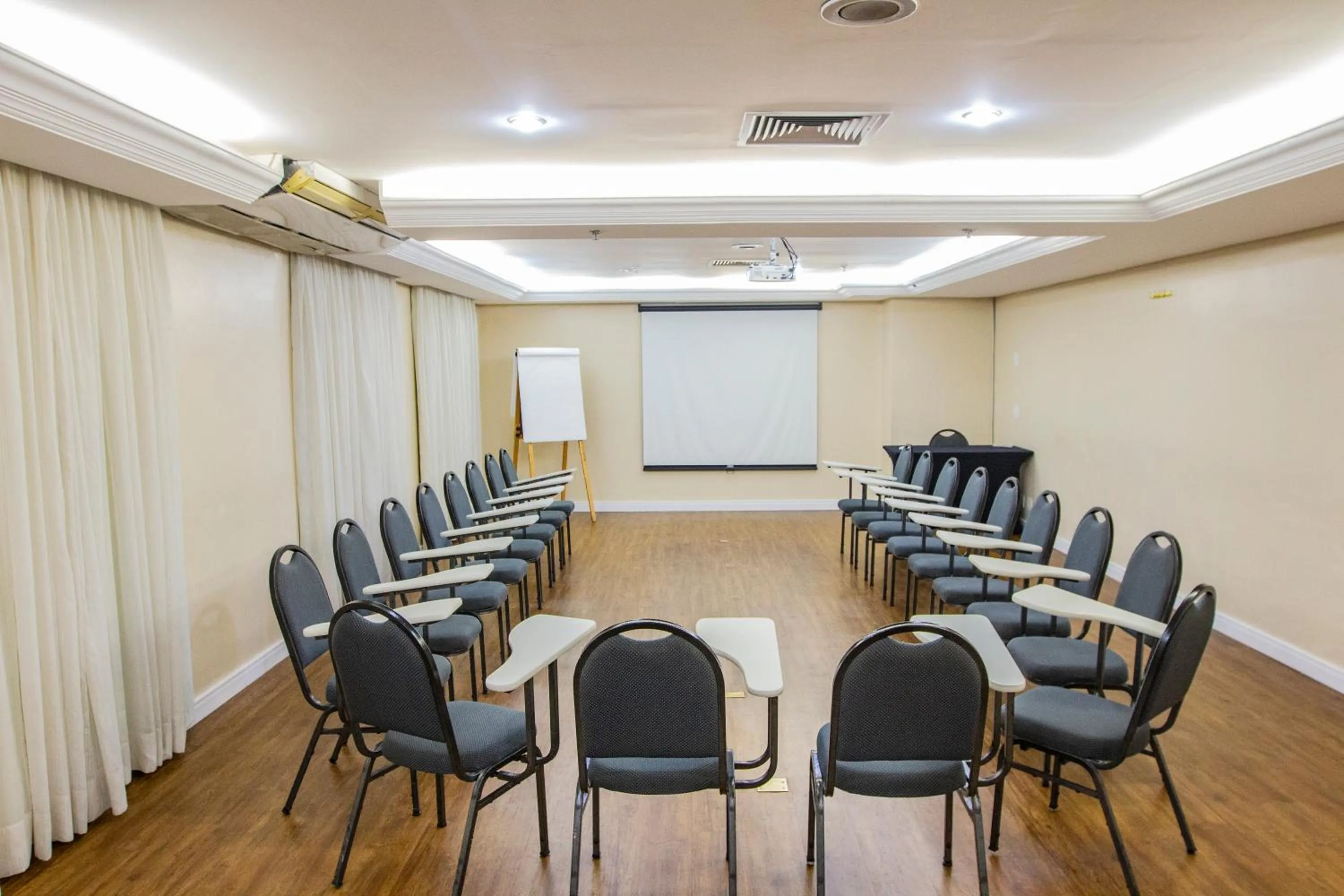 Meeting/conference room in The World Hotels - Vila Olímpia