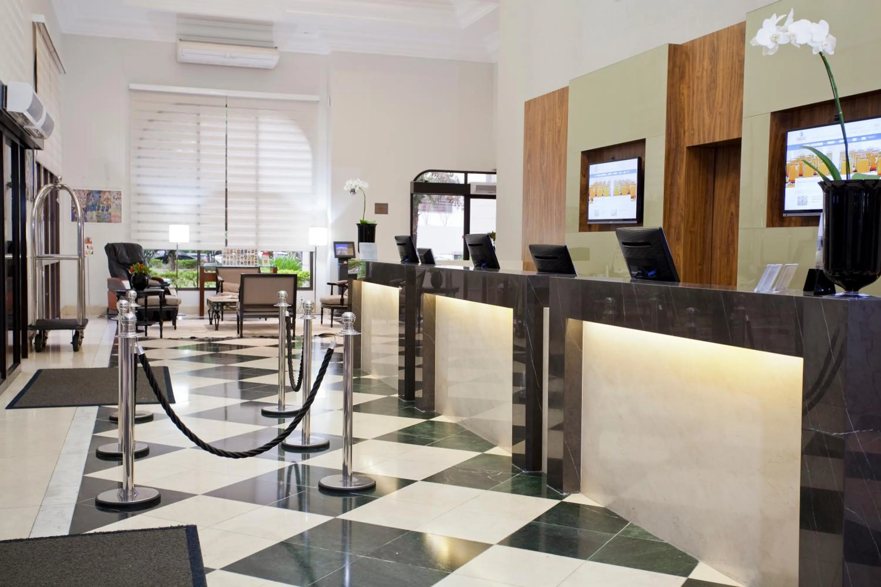 Lobby or reception in The World Hotels - Vila Olímpia