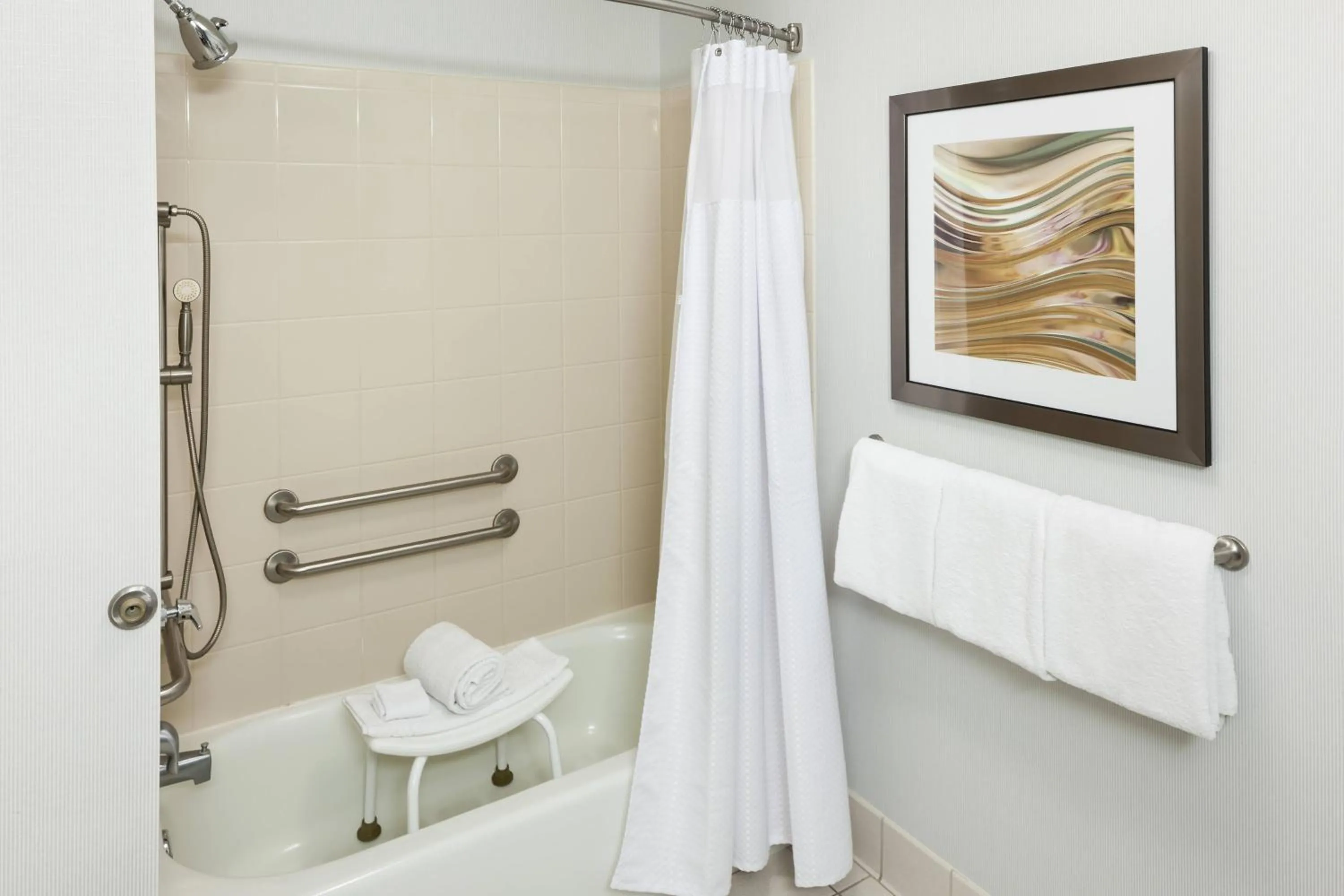 Bathroom in Courtyard by Marriott Hattiesburg