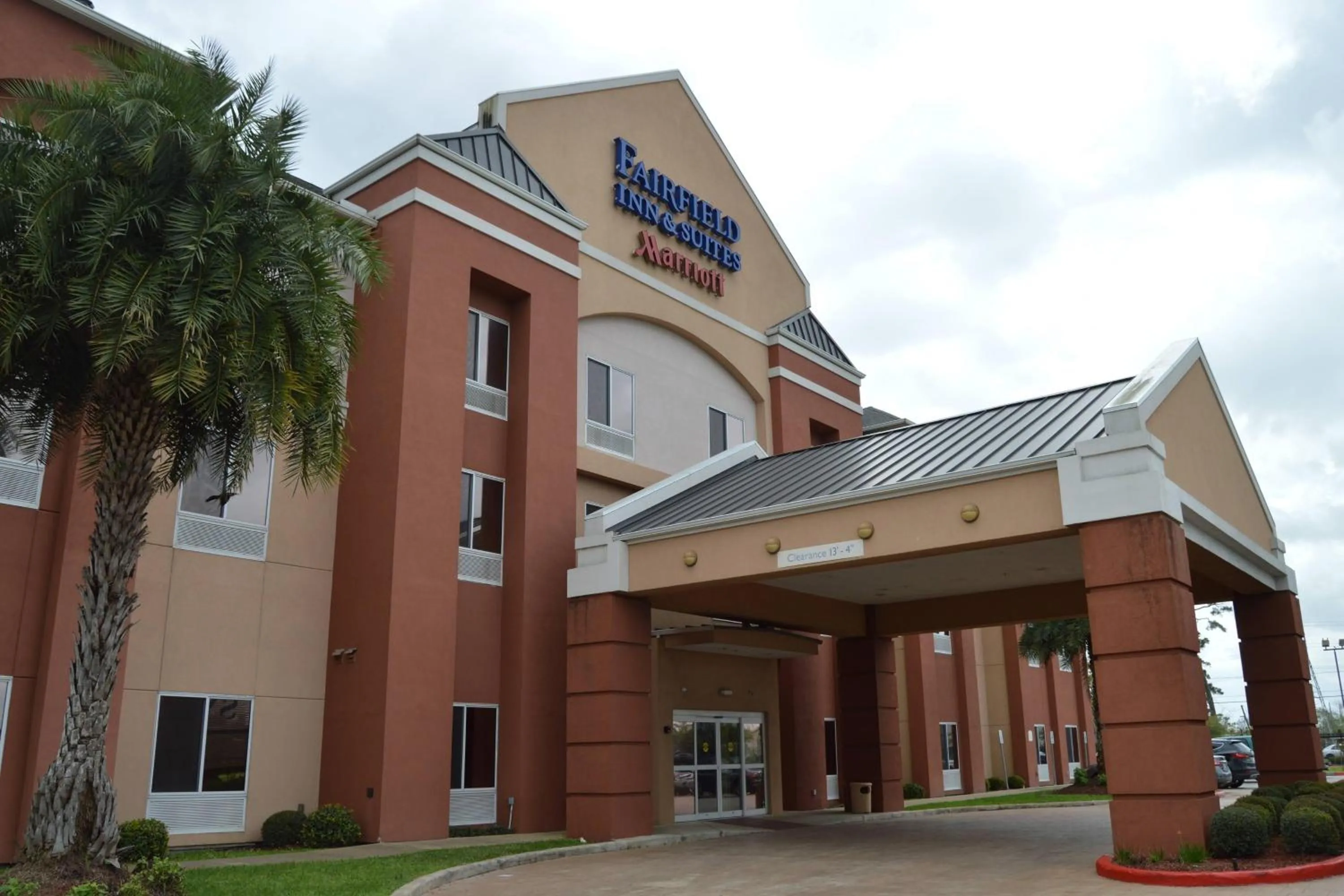 Property building in Fairfield Inn & Suites Houston Channelview