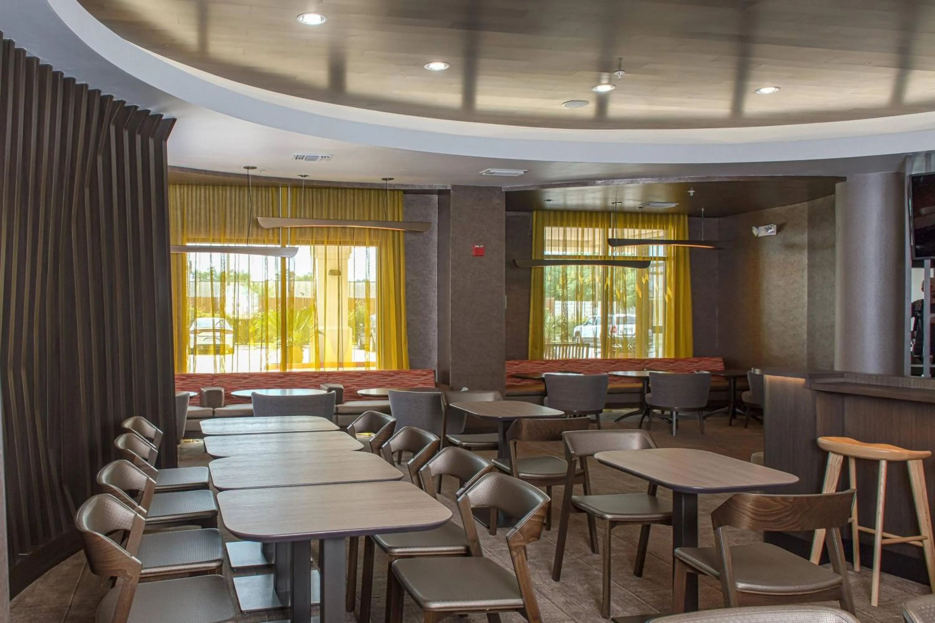 Breakfast in SpringHill Suites Houston Pearland