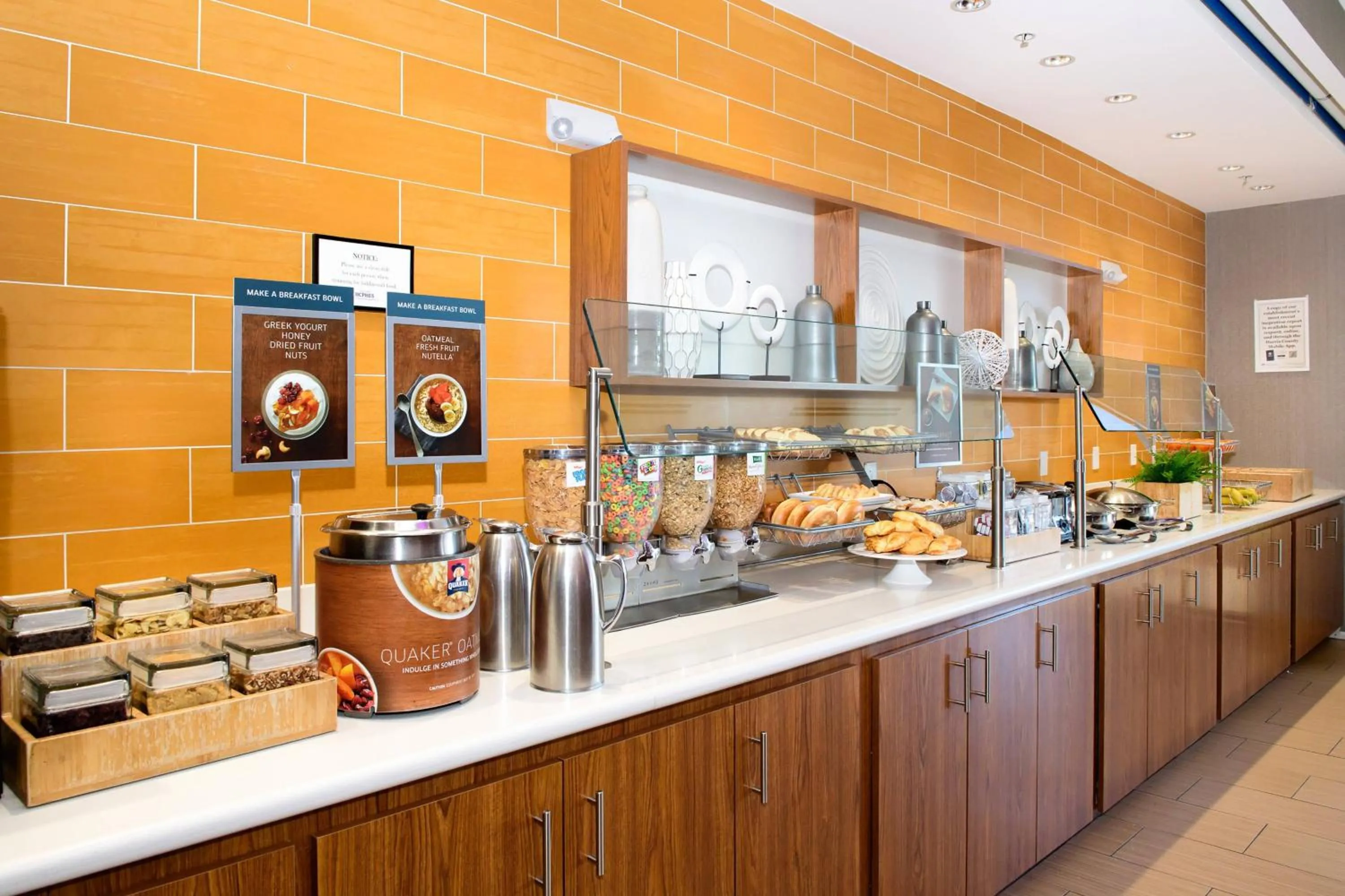 Breakfast in SpringHill Suites Houston NASA/Seabrook