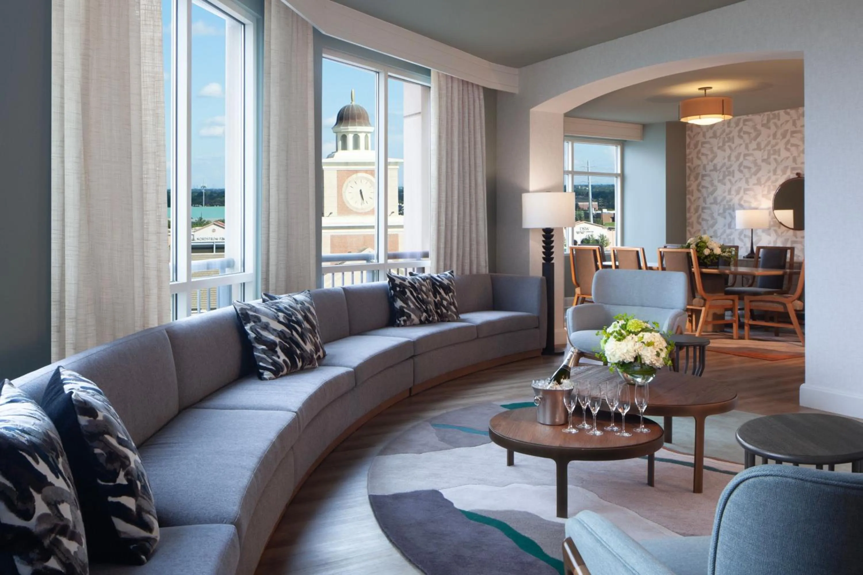 Photo of the whole room in Houston Marriott Sugar Land