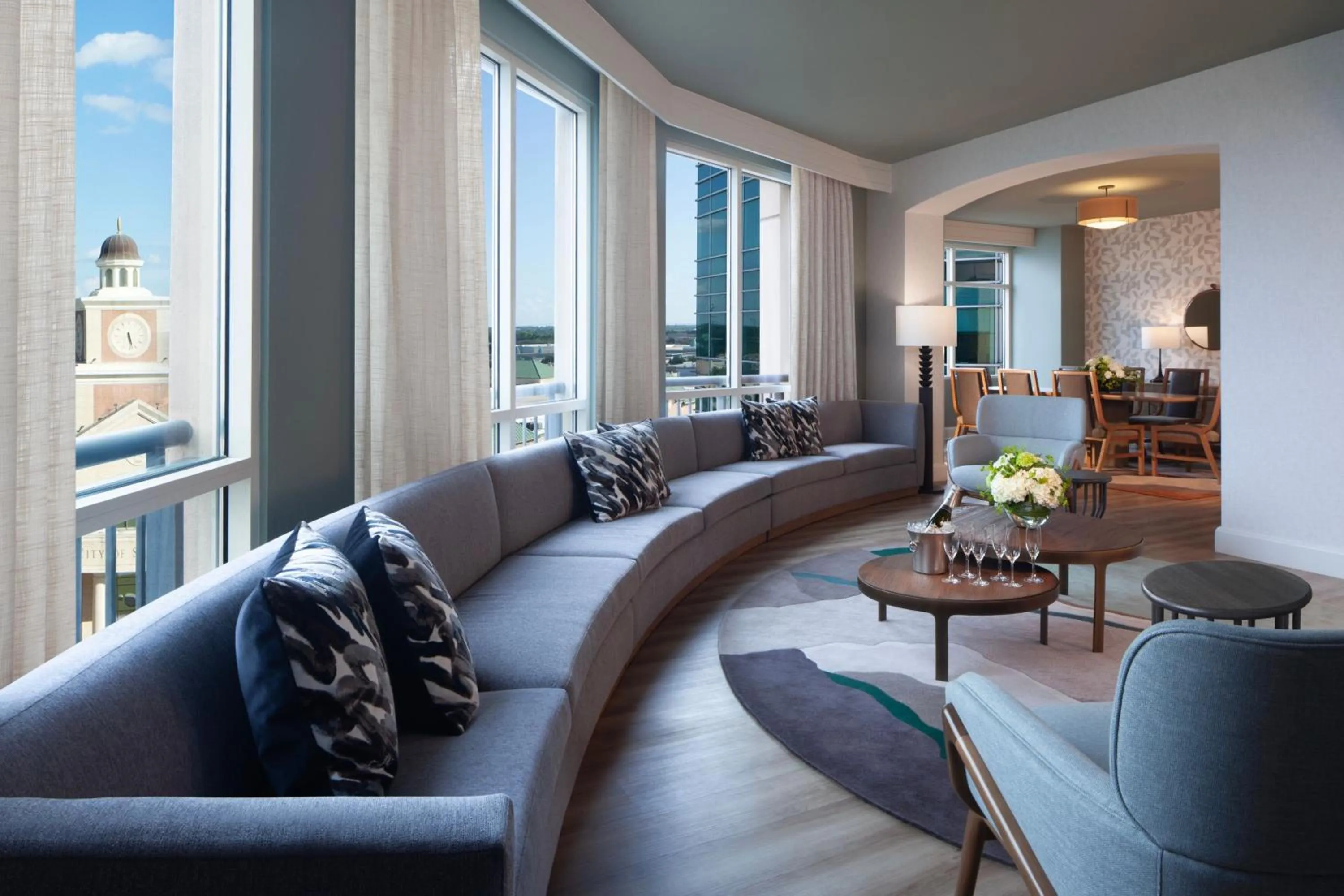 Photo of the whole room in Houston Marriott Sugar Land