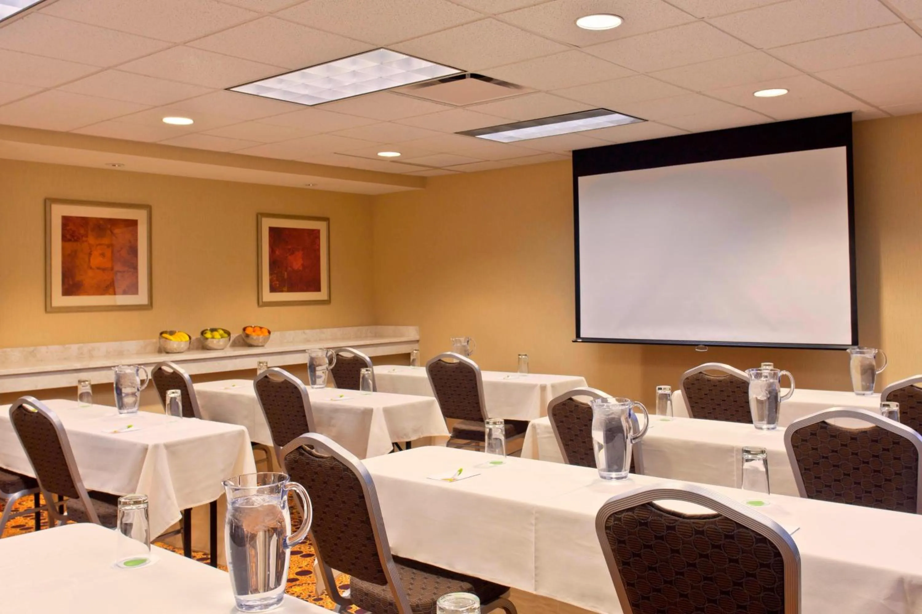 Meeting/conference room in Courtyard Newburgh Stewart Airport