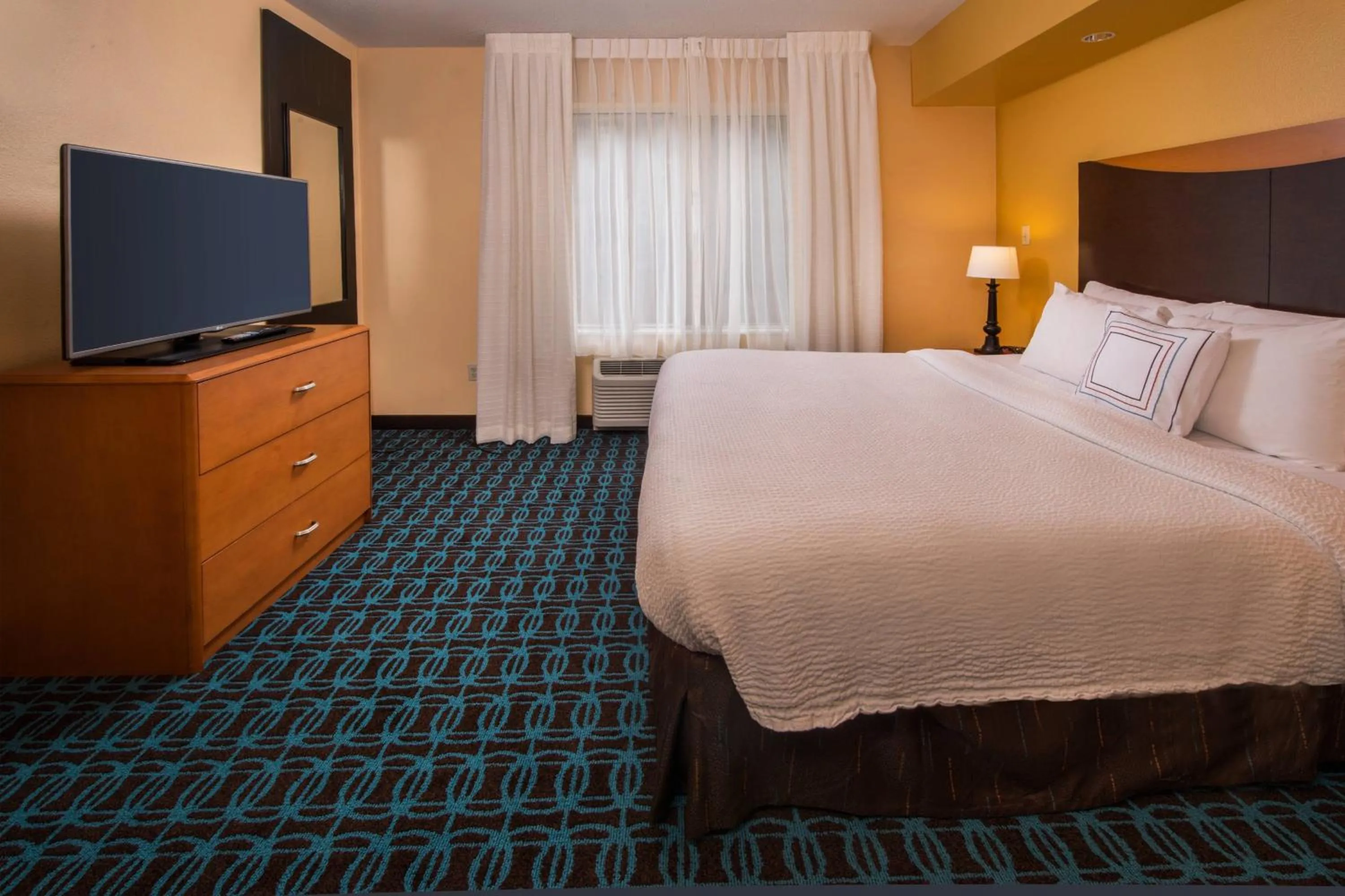 Photo of the whole room, Bed in Fairfield Inn Dulles Airport Chantilly