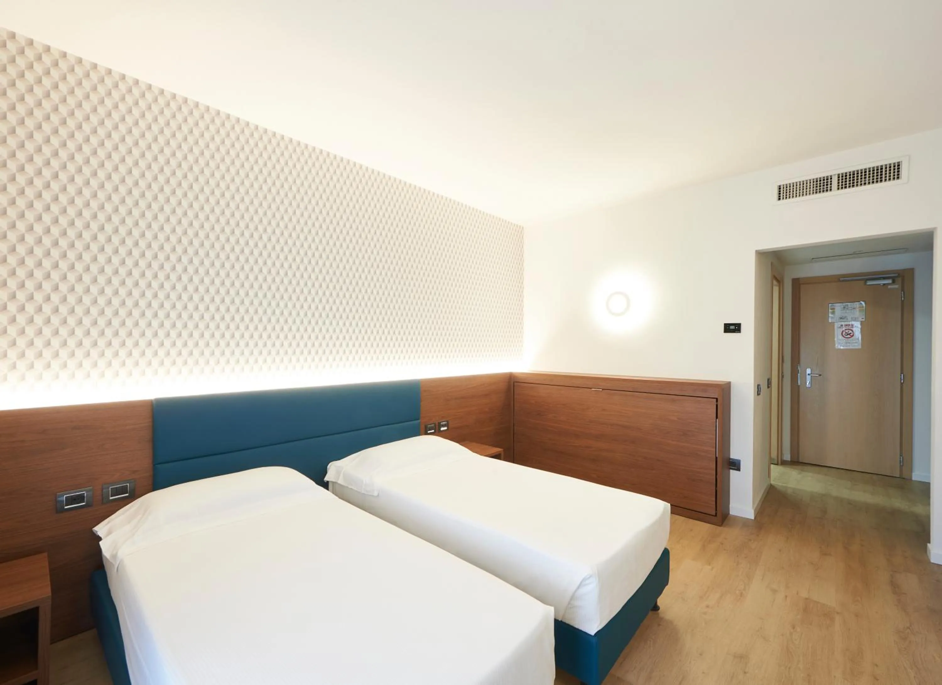 Bedroom, Bed in Palace Hotel Zingonia