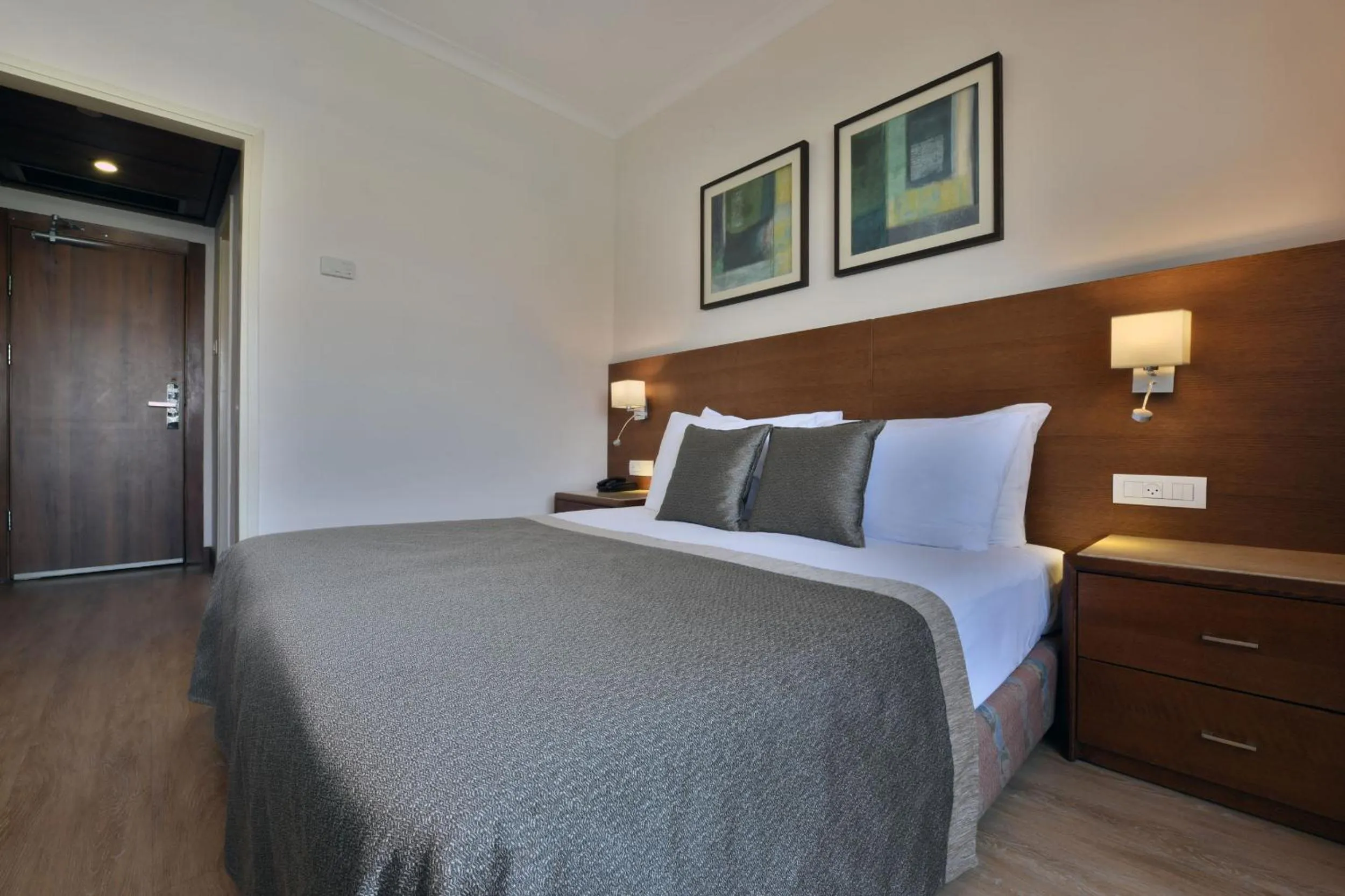 Bed in Caesar Premier Eilat Hotel