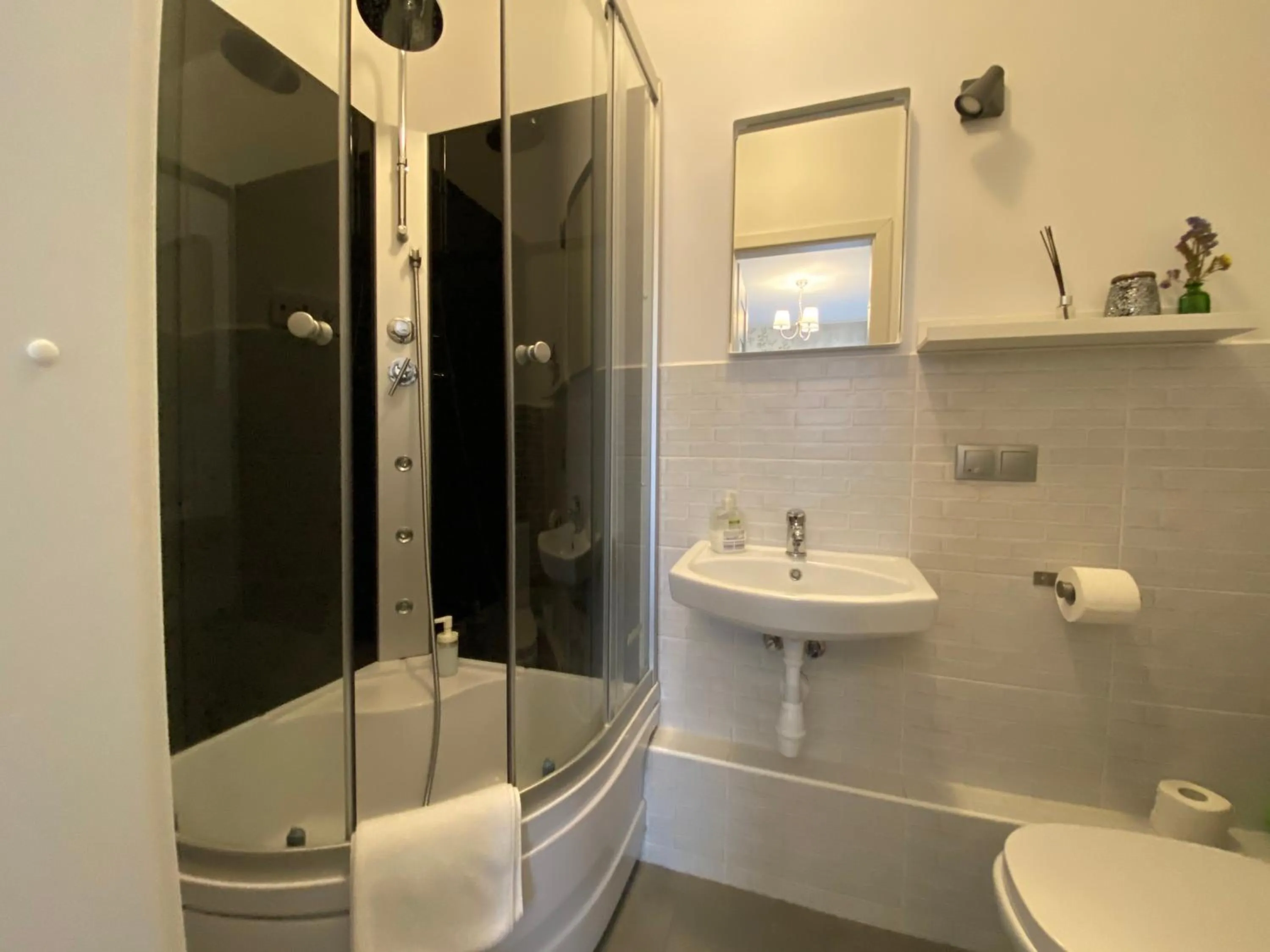 Bathroom in Kolorowa Guest Rooms