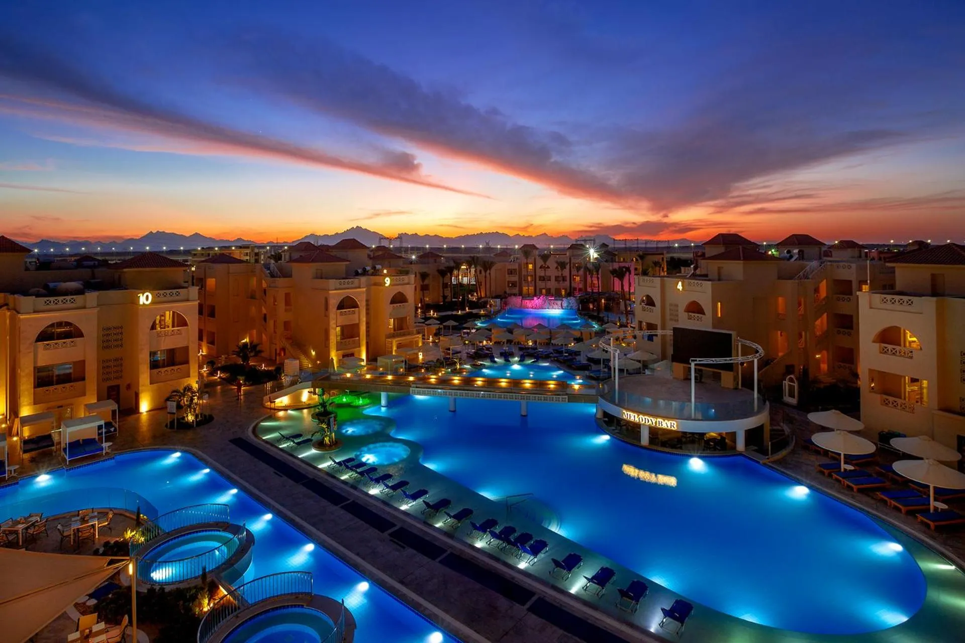 Night in Pickalbatros Aqua Blu Resort - Hurghada
