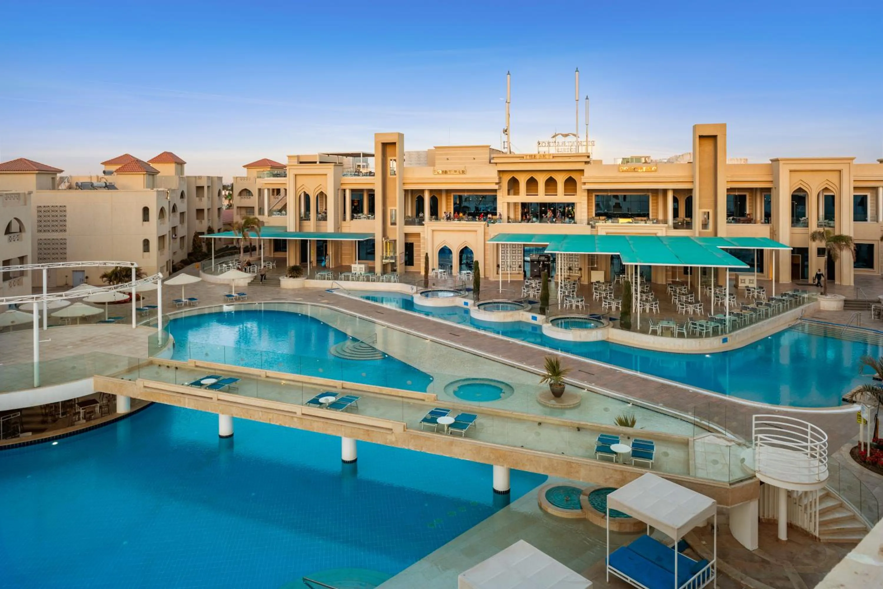 Property building in Pickalbatros Aqua Blu Resort - Hurghada