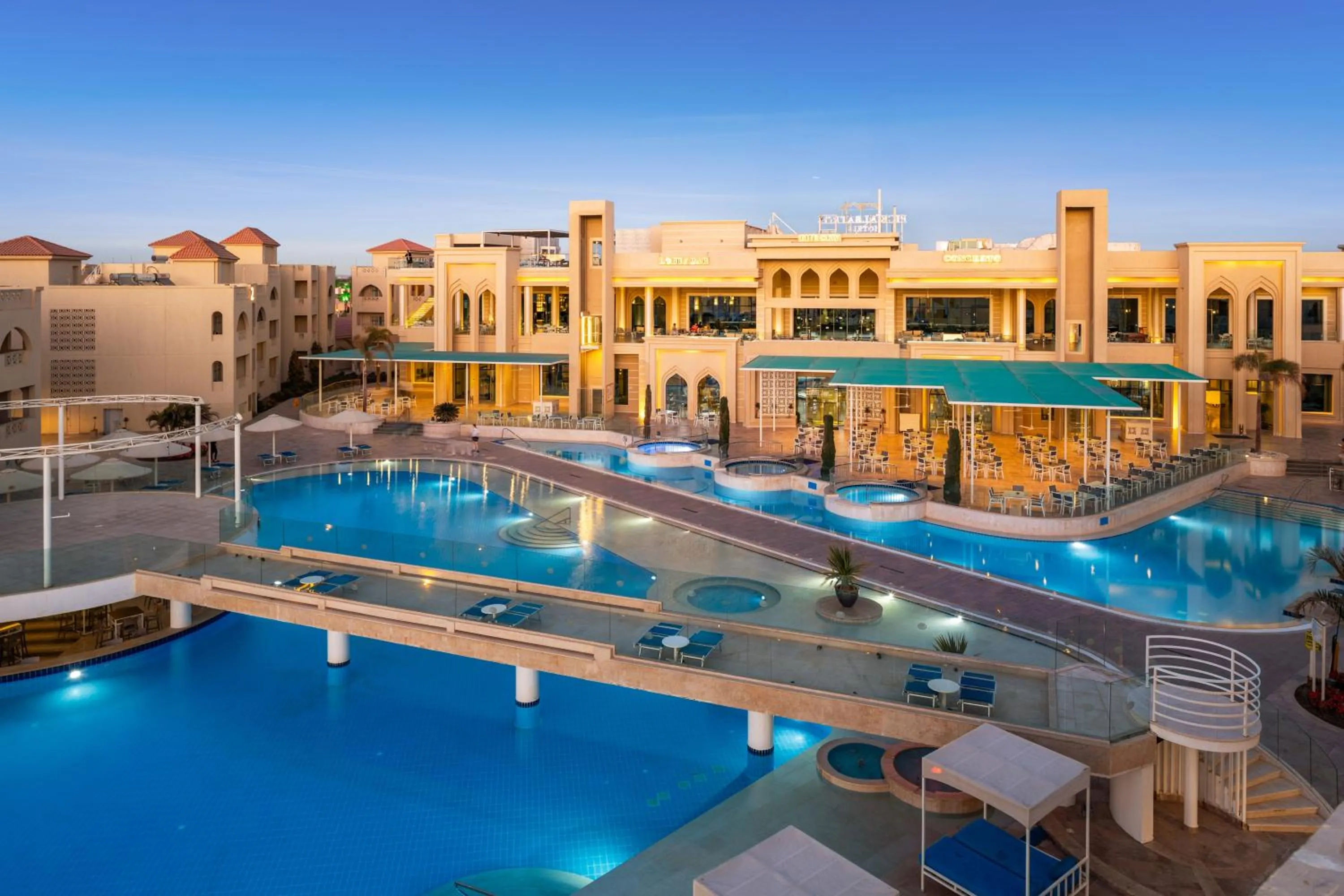 Property building in Pickalbatros Aqua Blu Resort - Hurghada