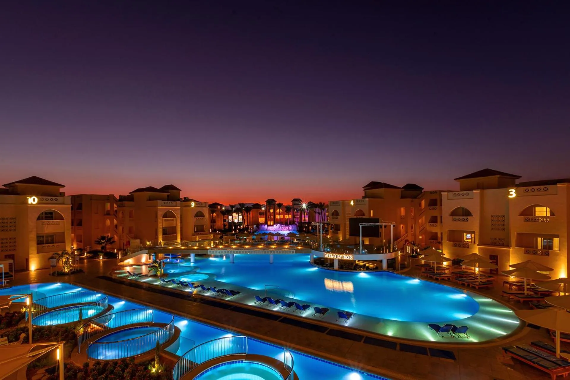 Night in Pickalbatros Aqua Blu Resort - Hurghada