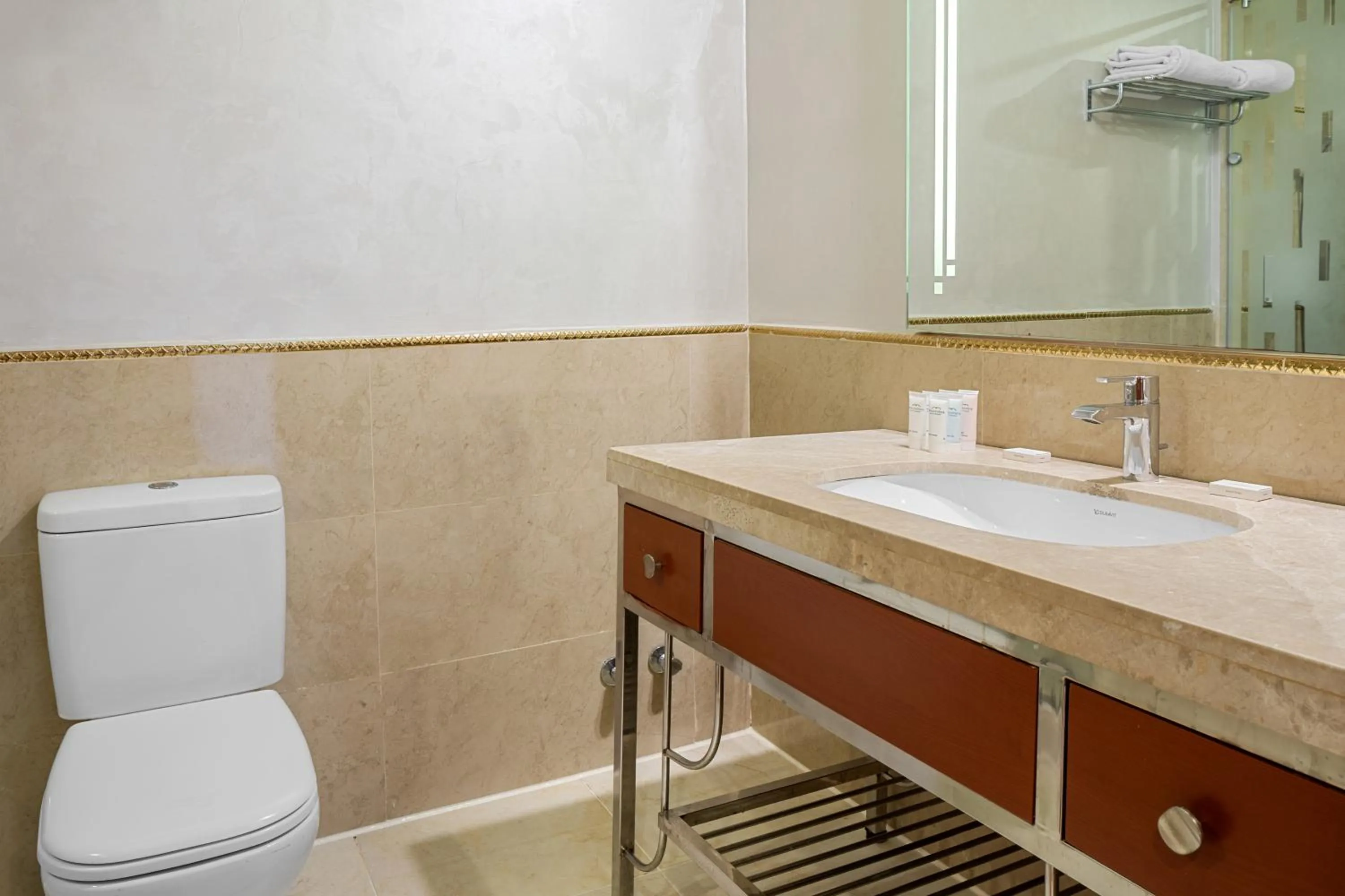 Bathroom in Pickalbatros Aqua Blu Resort - Hurghada