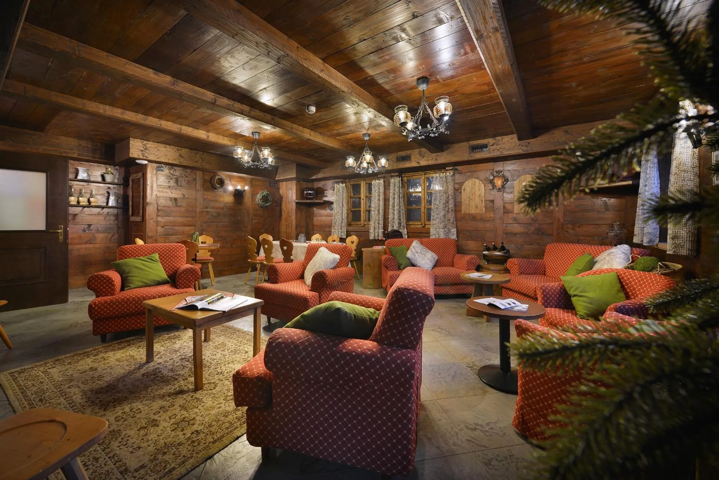 Communal lounge/ TV room in Hotel Primula