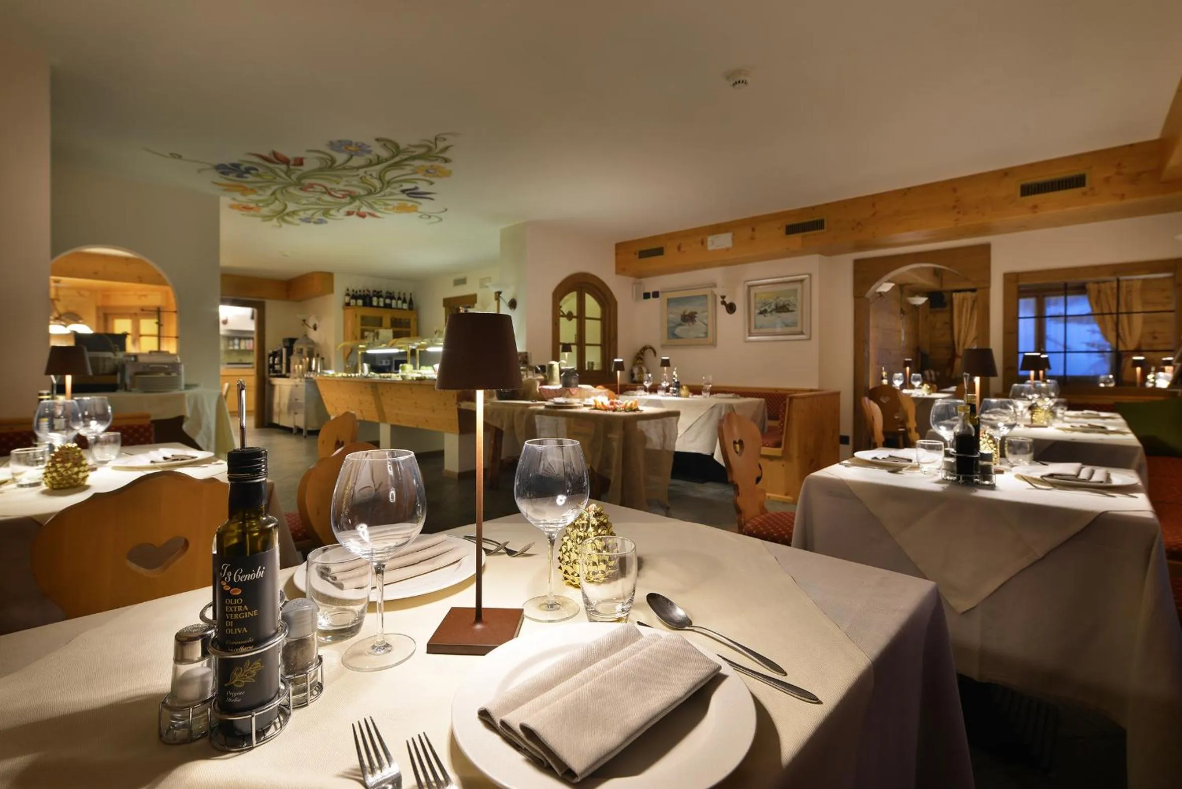 Restaurant/places to eat in Hotel Primula