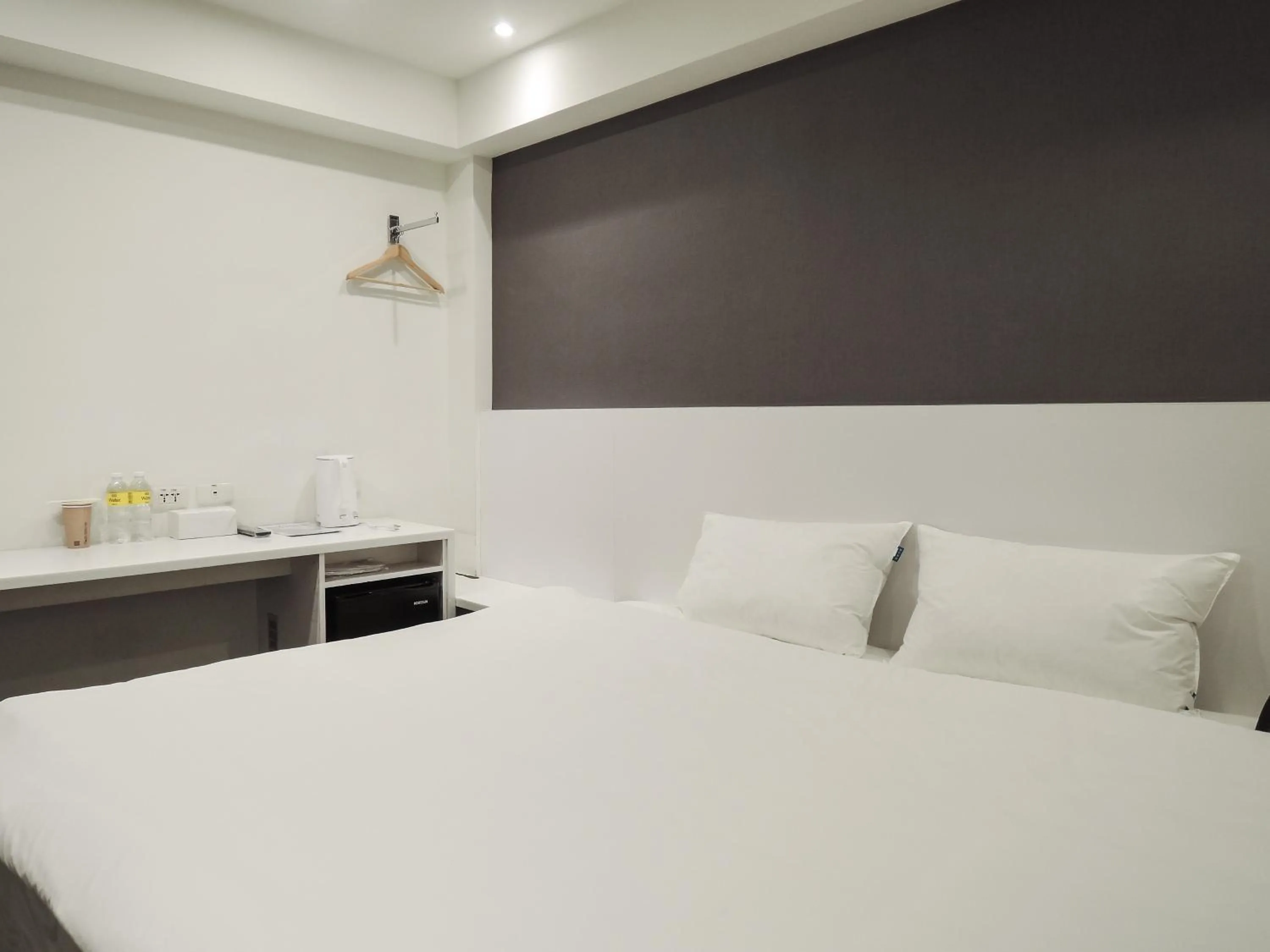 Photo of the whole room, Bed in CHECK inn Express Taipei Yongkang