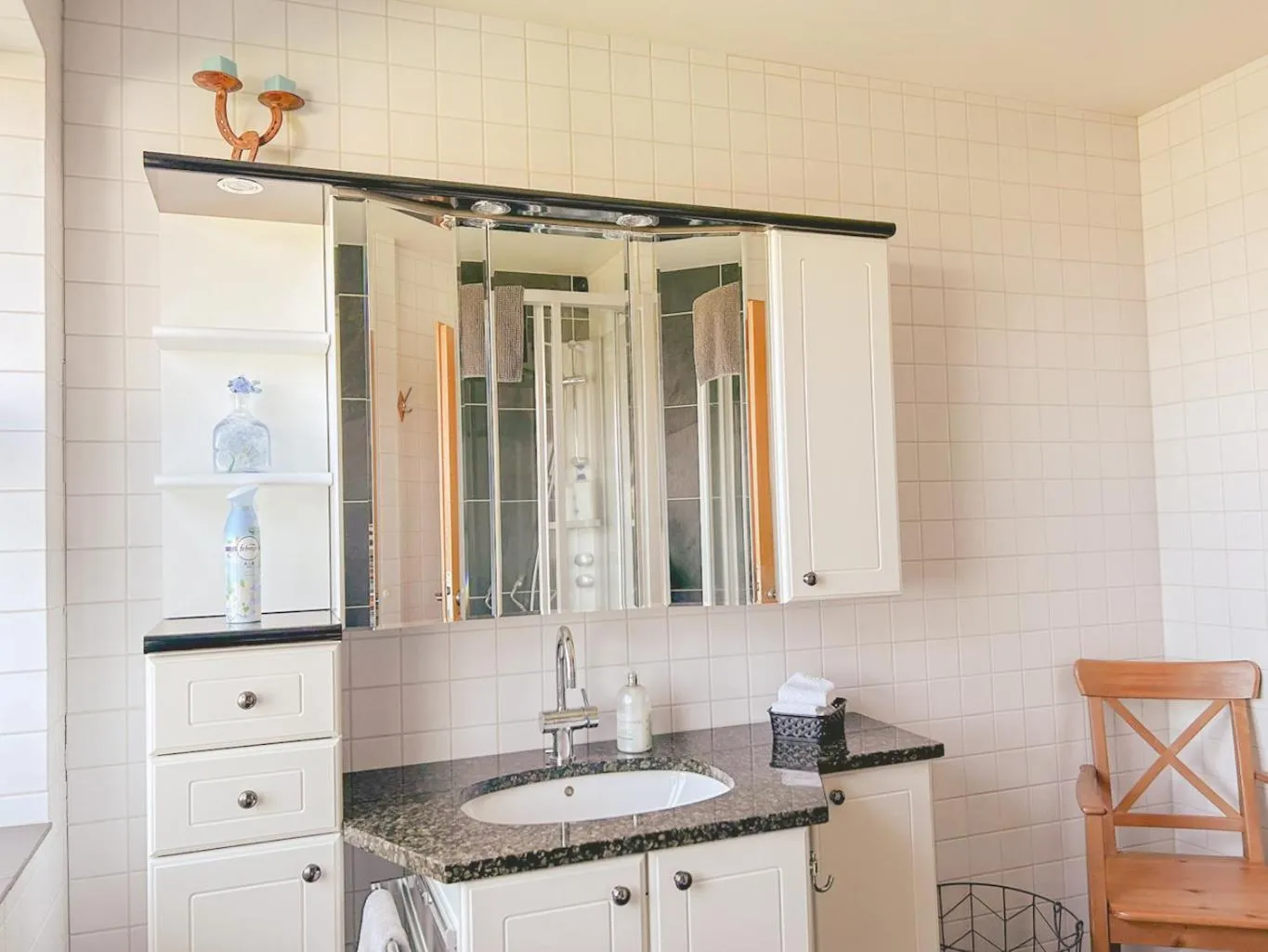 Shower in Ármót Guesthouse