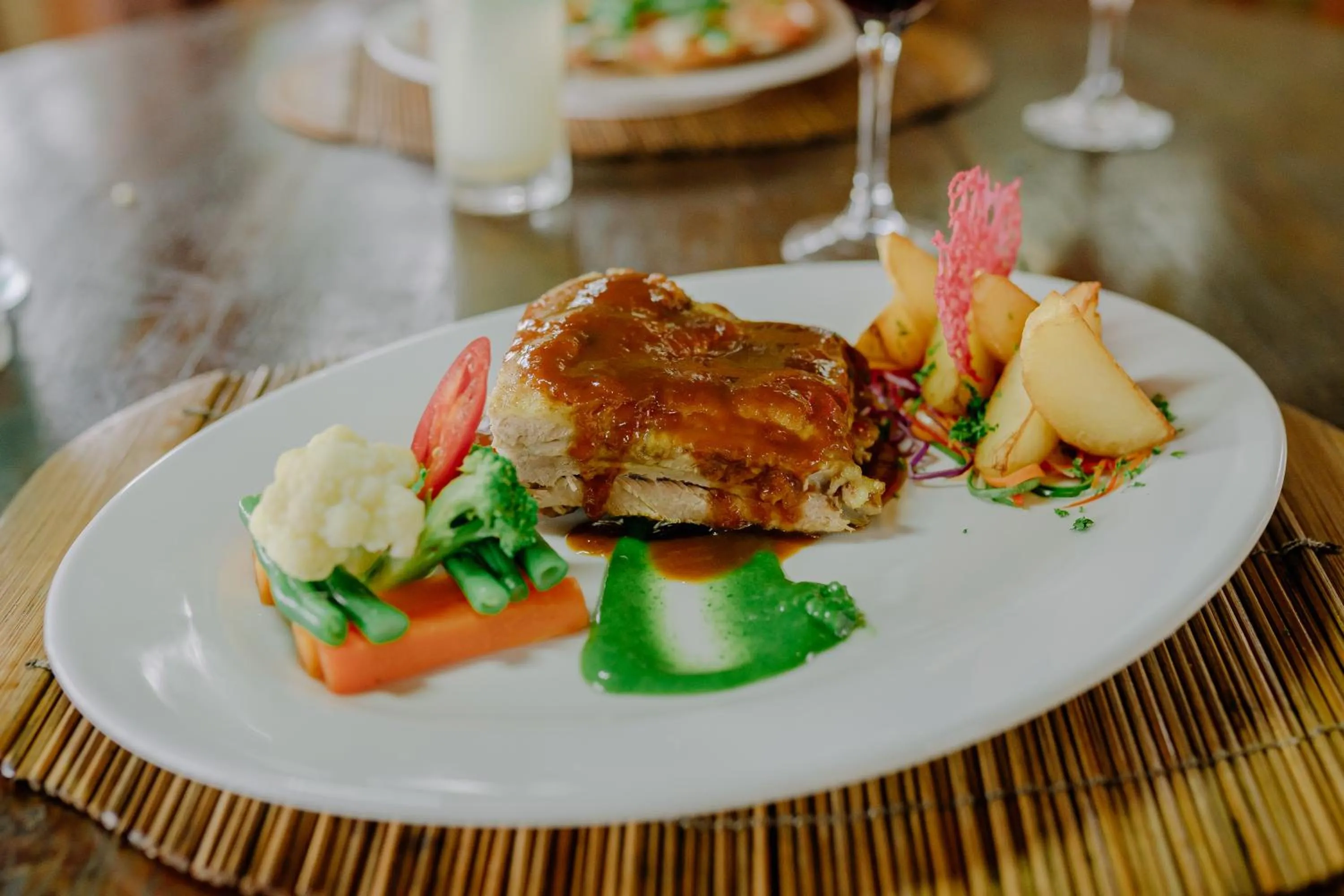 Food and drinks in Puri Lumbung Cottages Restaurant & Spa Munduk