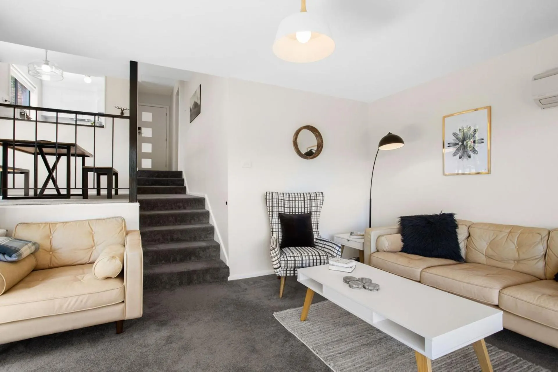 The View 2 bed unit with stunning Hobart outlook