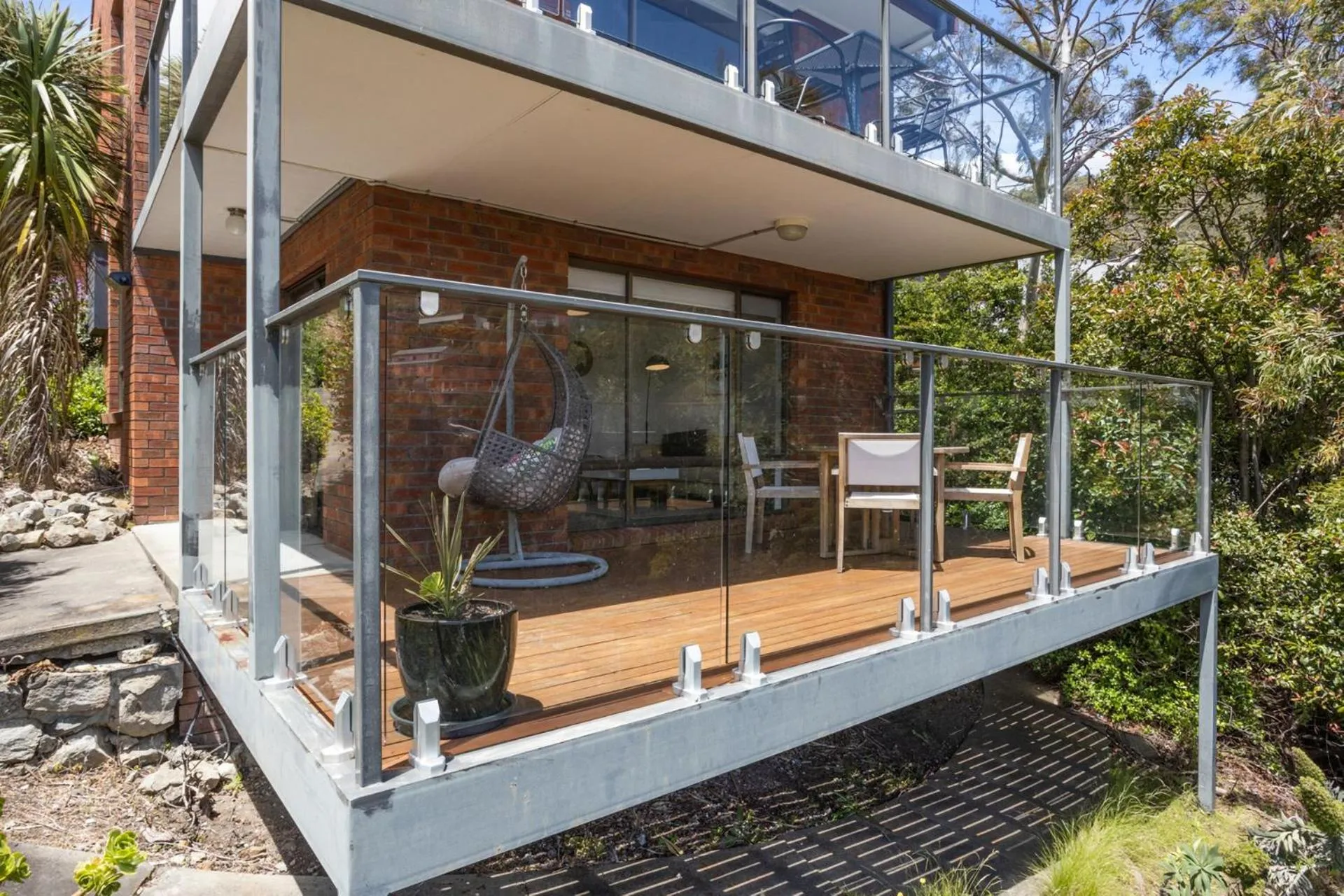 The View 2 bed unit with stunning Hobart outlook