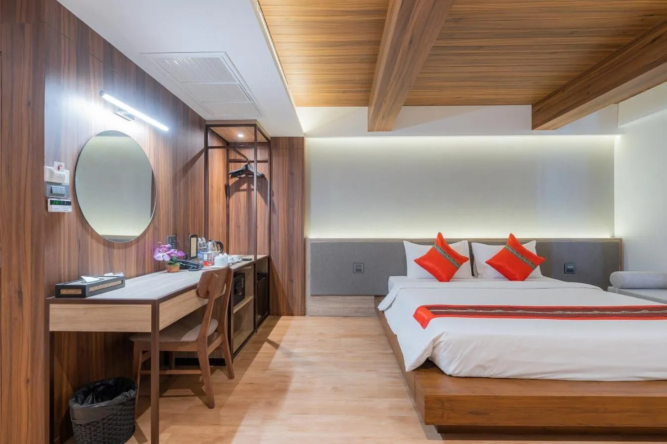 Bed in True Siam Phayathai Hotel