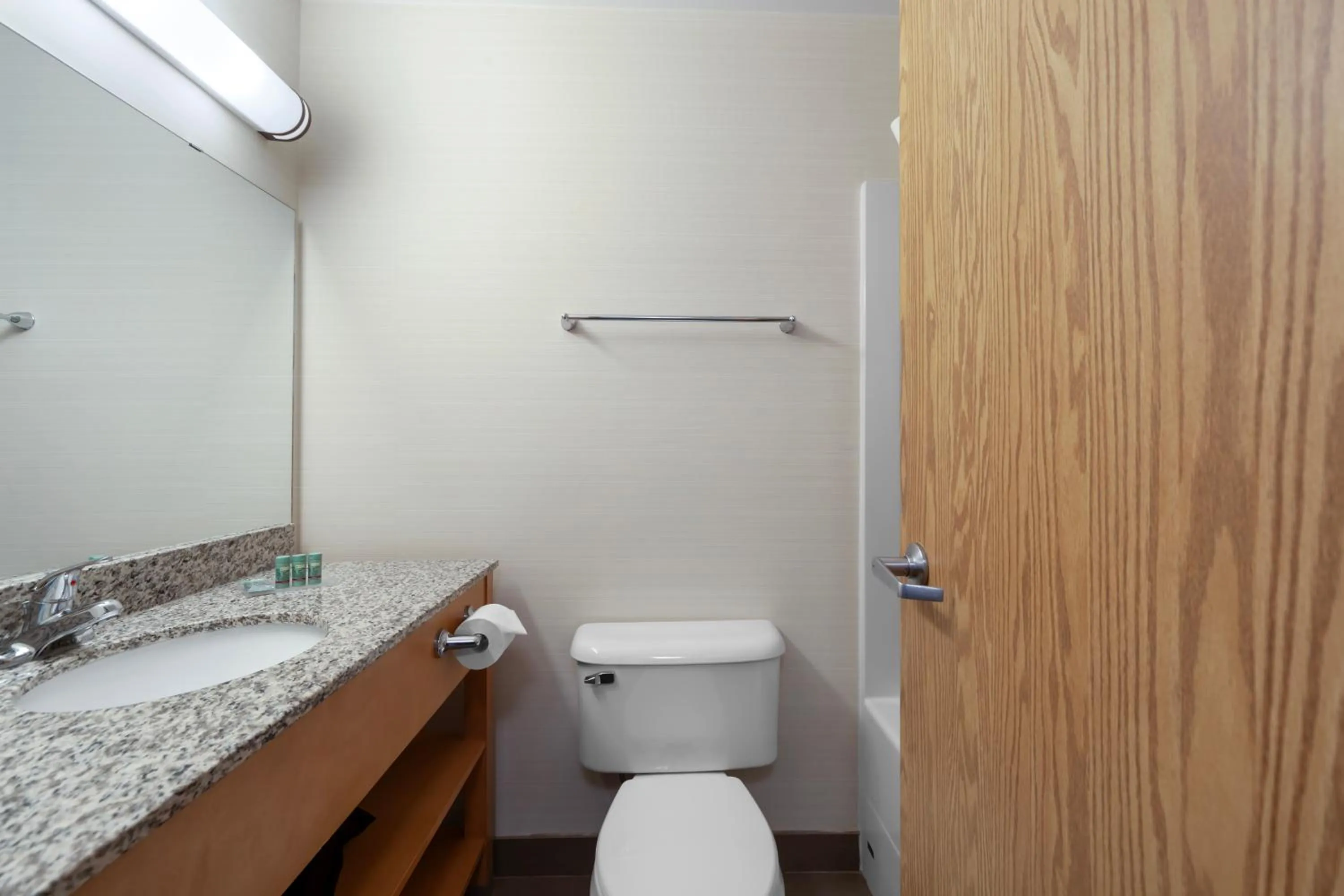 Shower in Best Western Grande Prairie