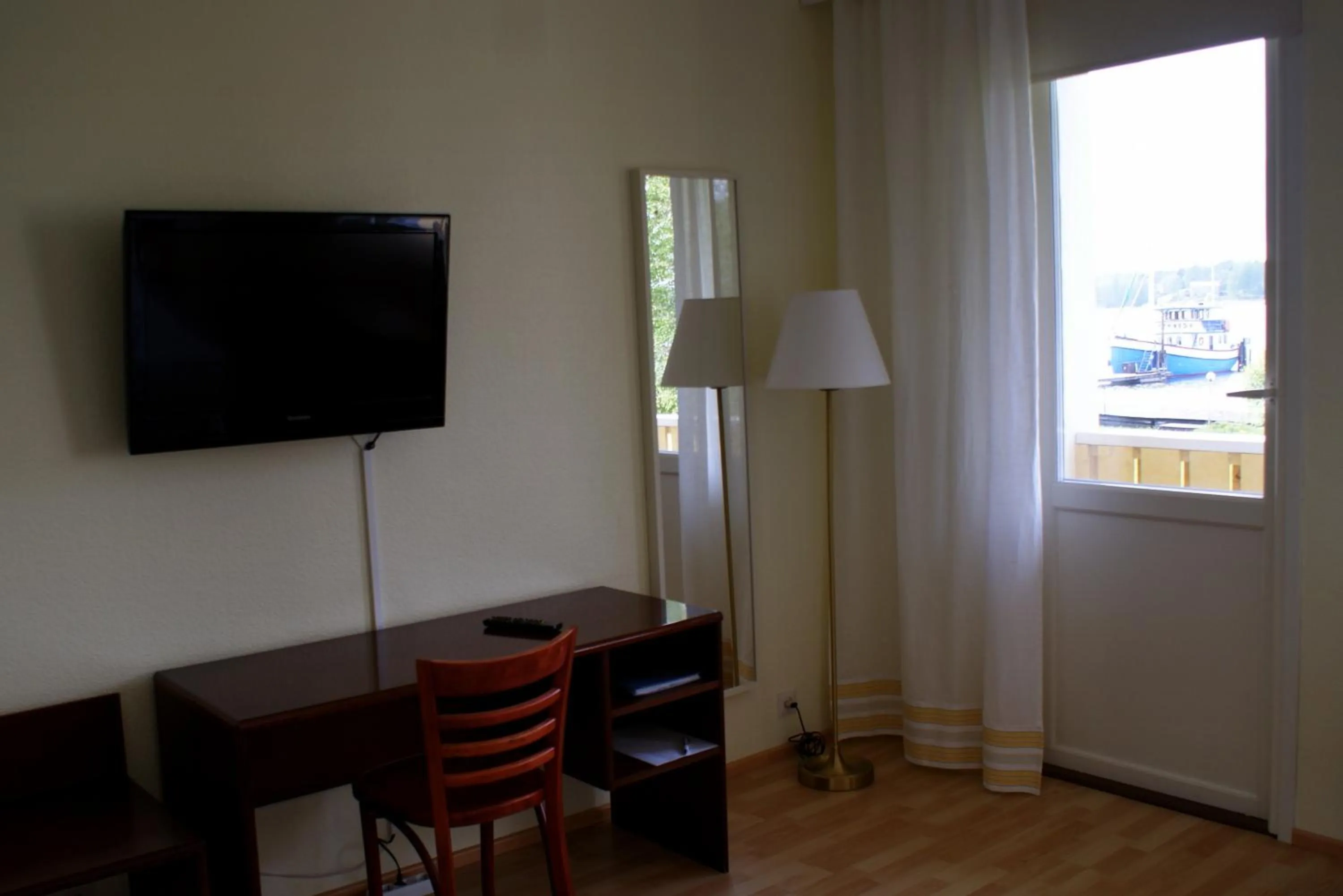 TV and multimedia in Hotel Sea Front