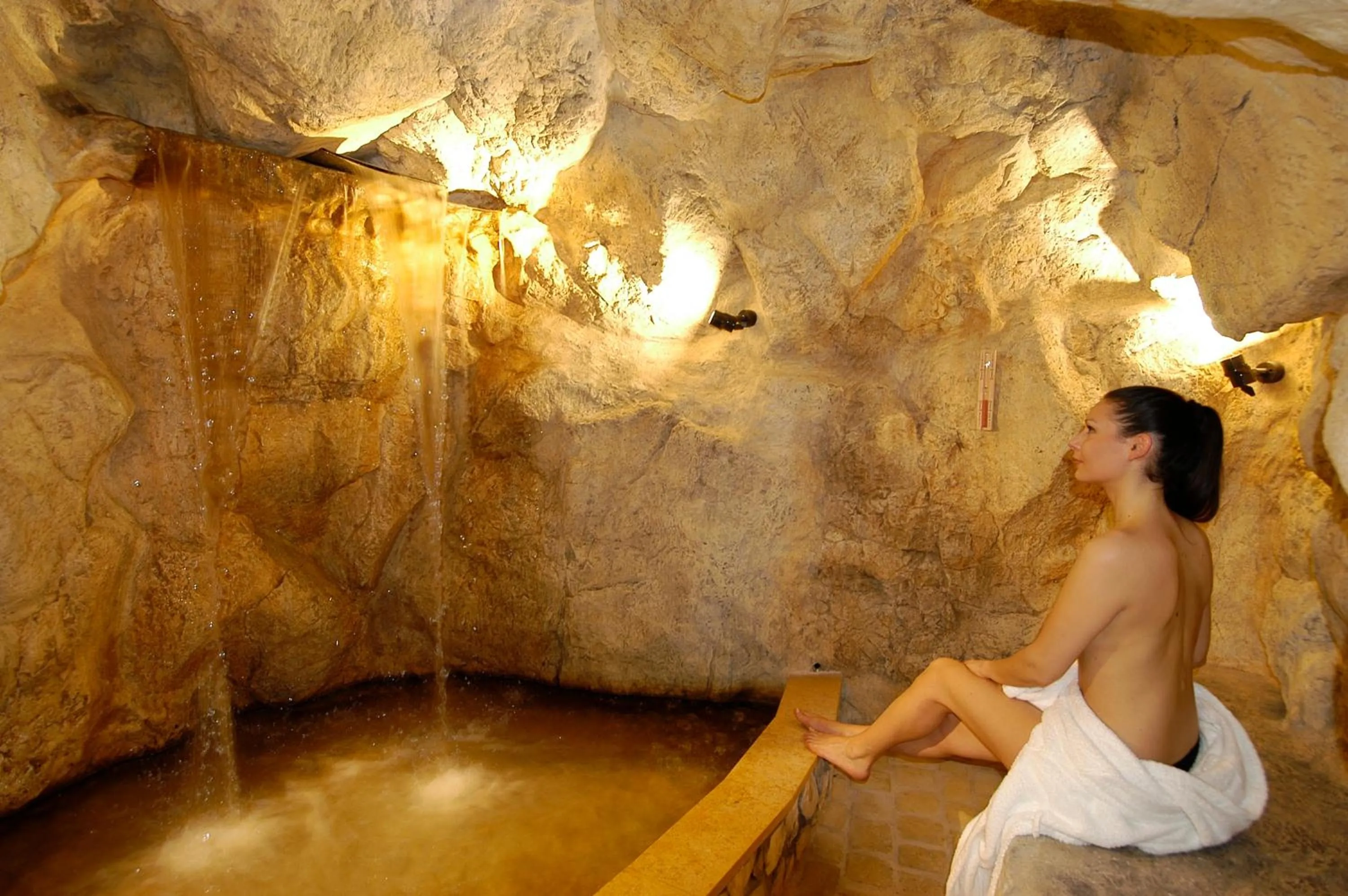 Steam room in Hotel Terme Leonardo