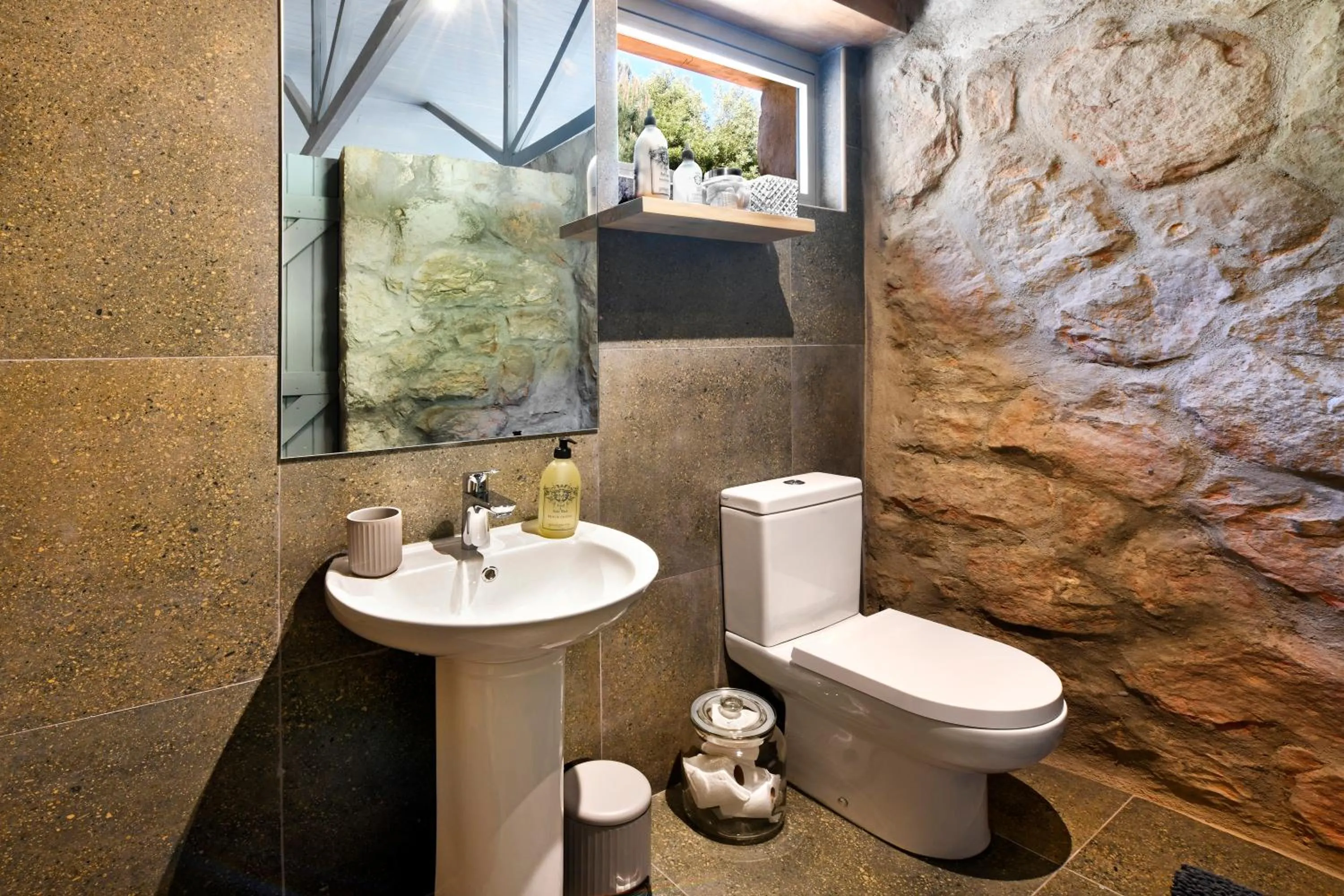 Bathroom in Umami Mountain Retreat