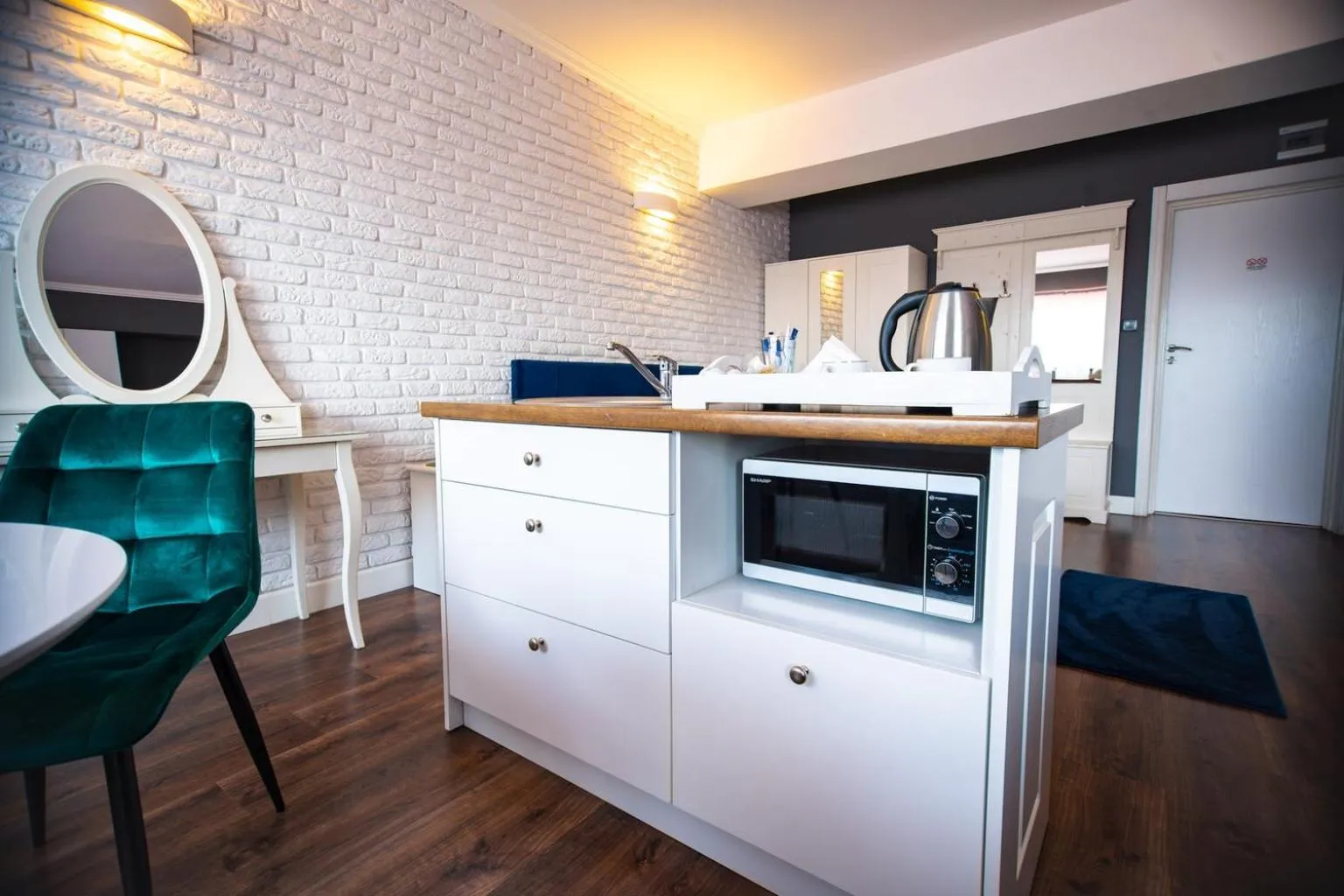 Kitchen or kitchenette in Hotel Zajazd Tumidaj