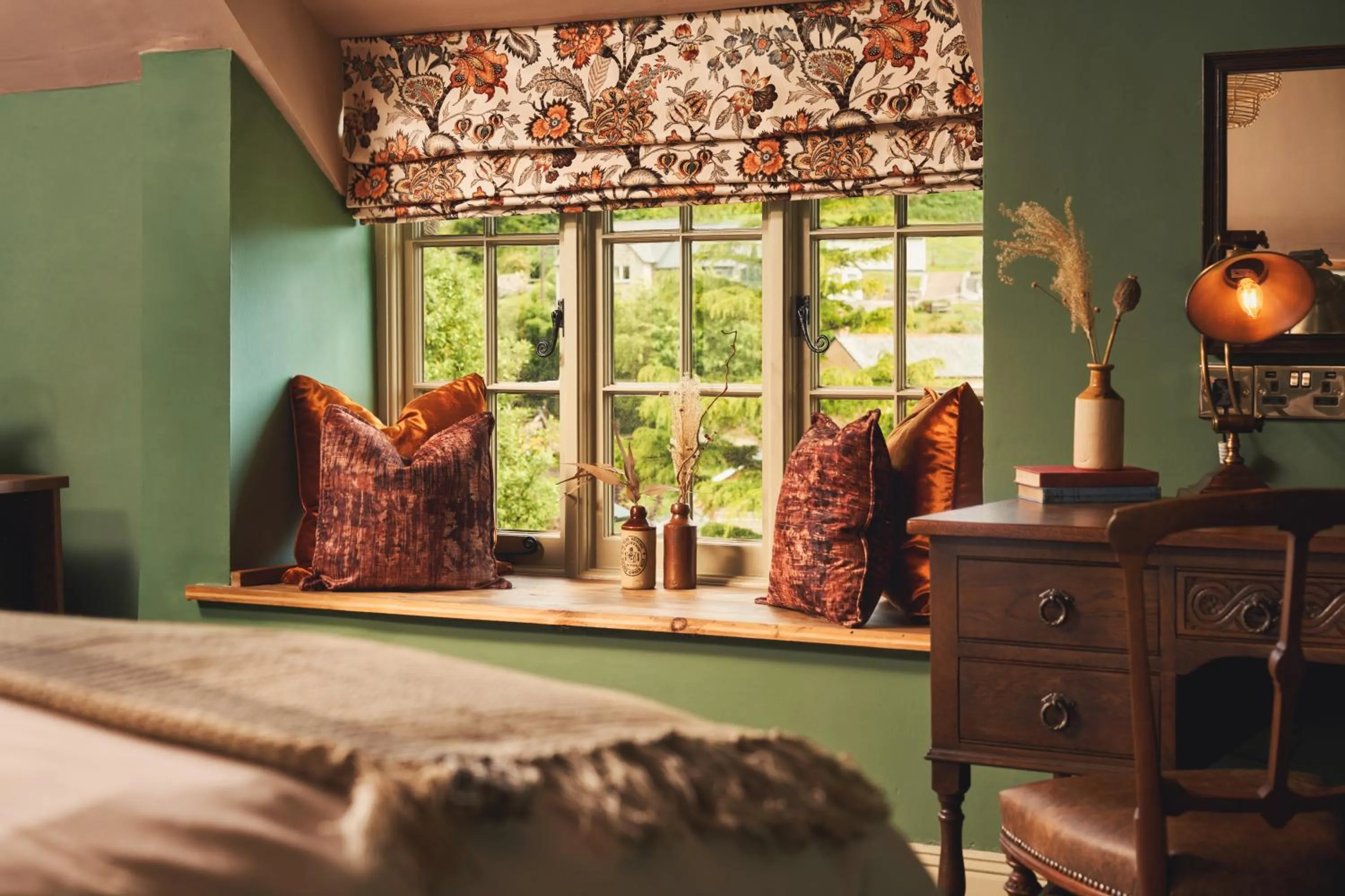 Garden view, Bed in The Masons Arms