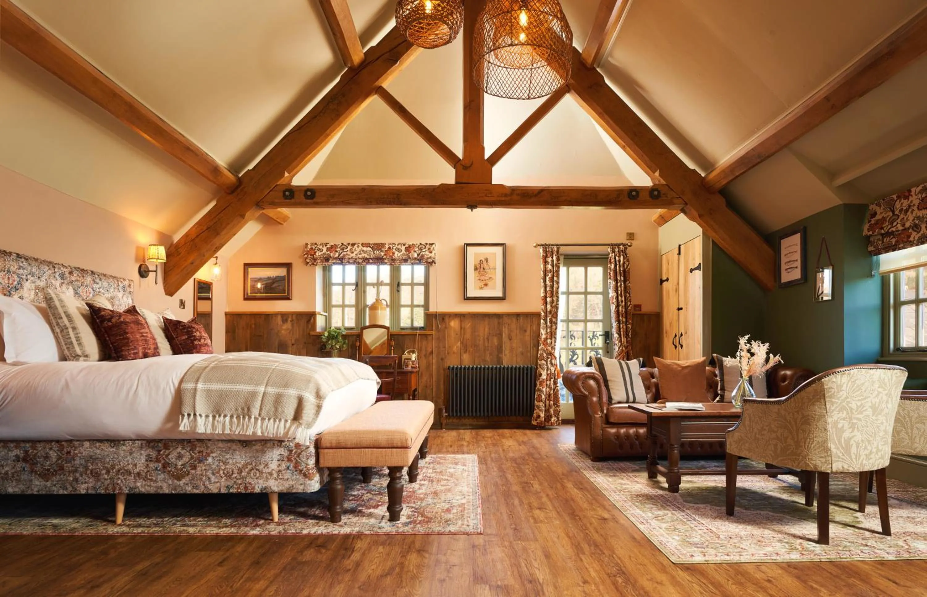 Photo of the whole room in The Masons Arms