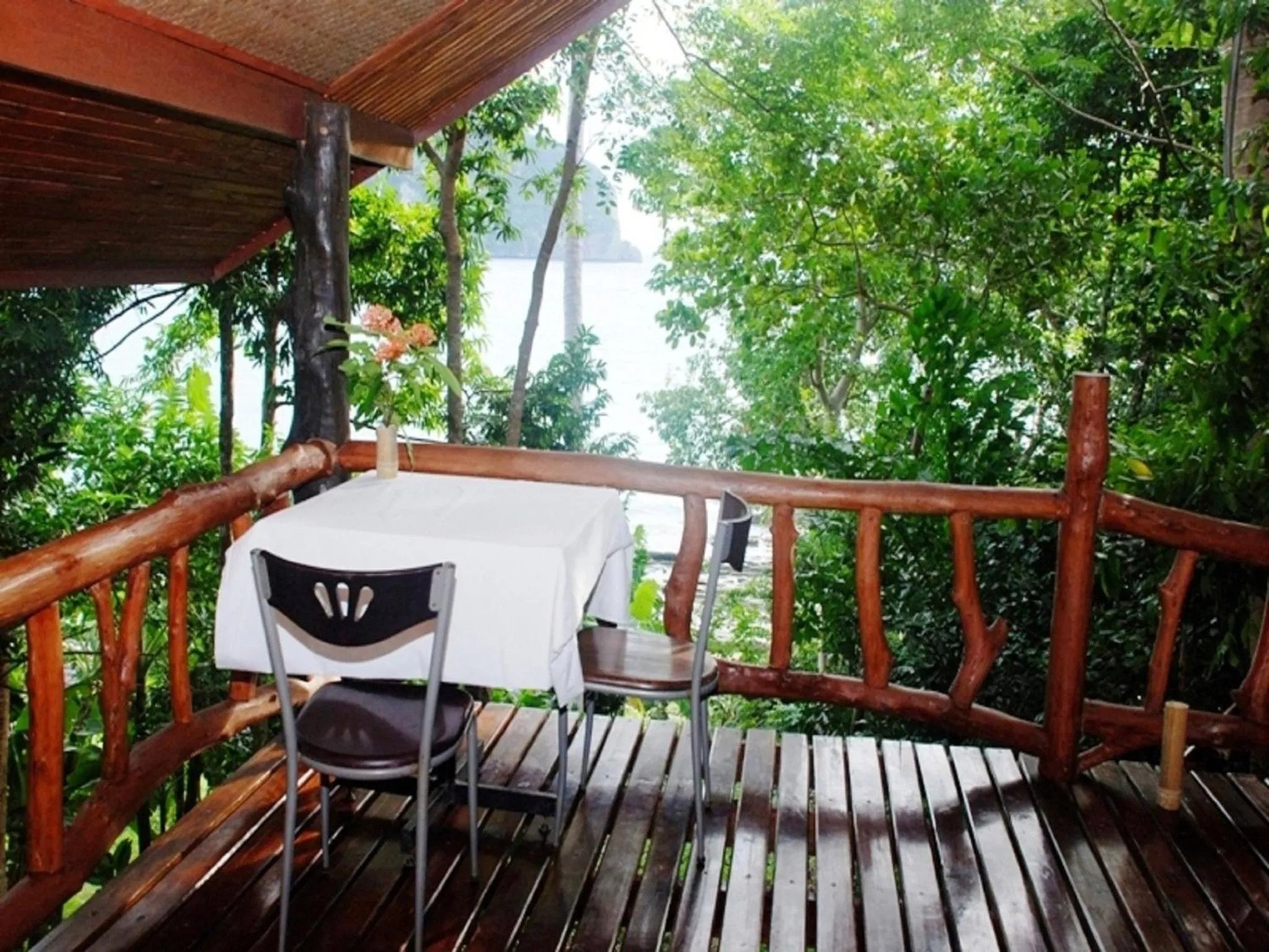 Balcony/Terrace in Phi Phi Sunset Bay Resort