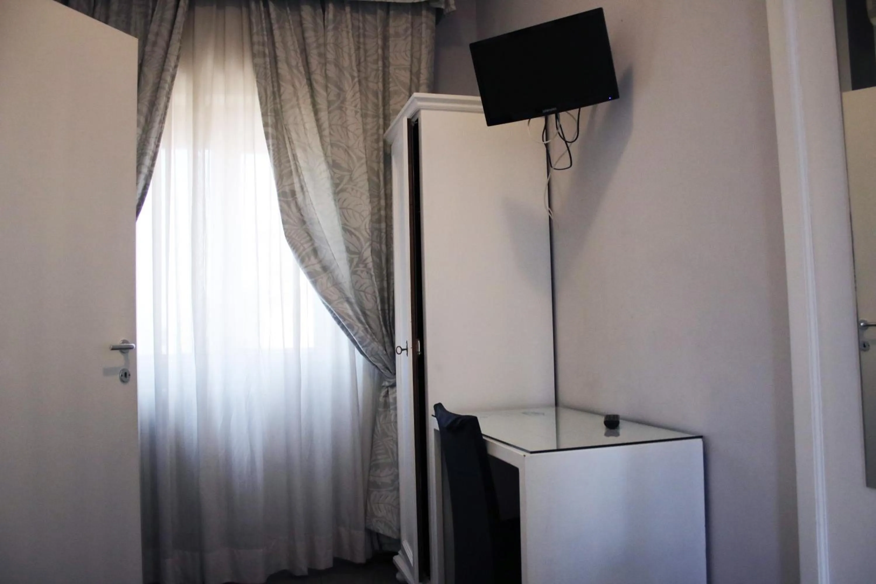 TV/Entertainment Center in Hotel Marte