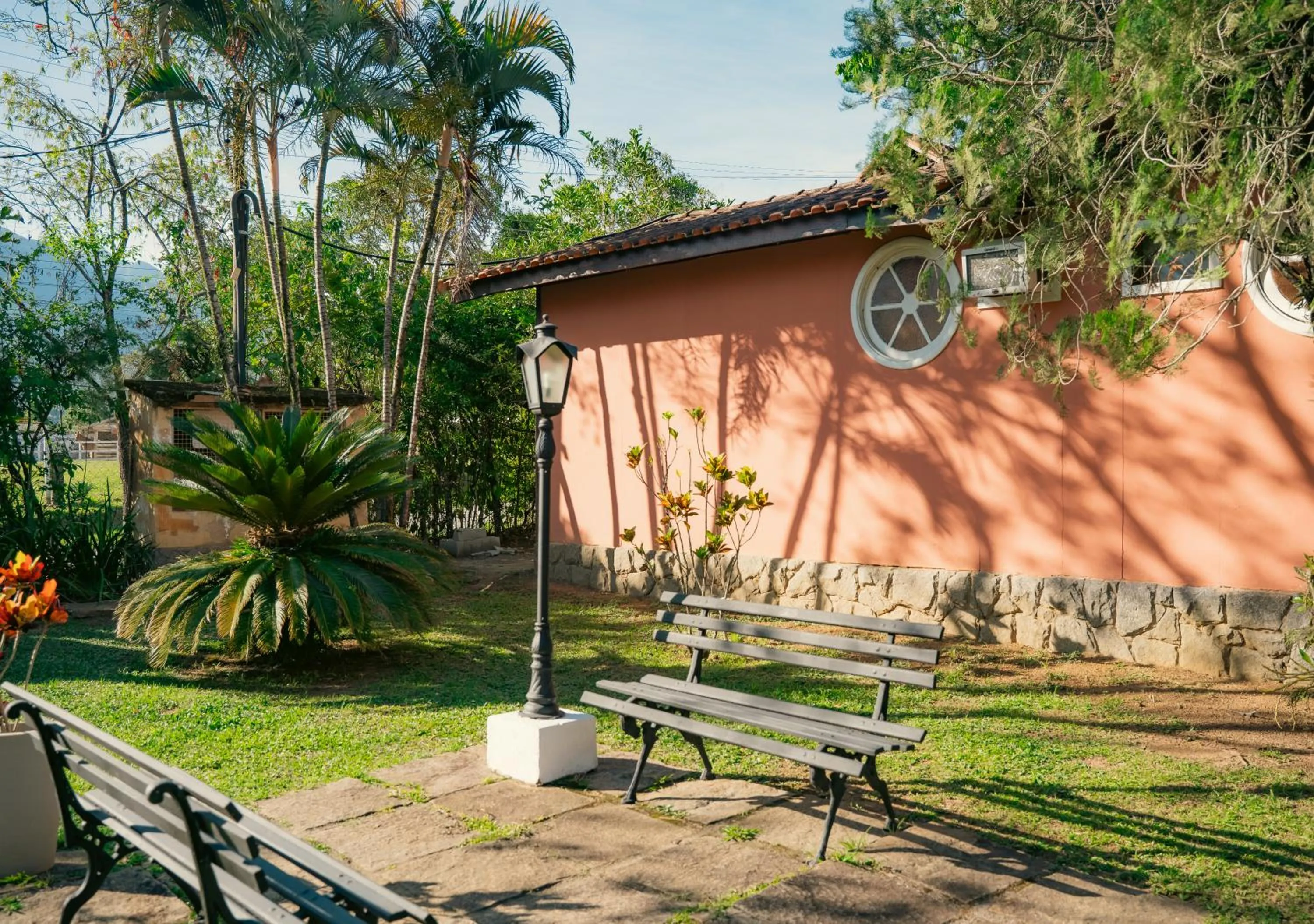 Garden view in Pousada Flor de Penedo