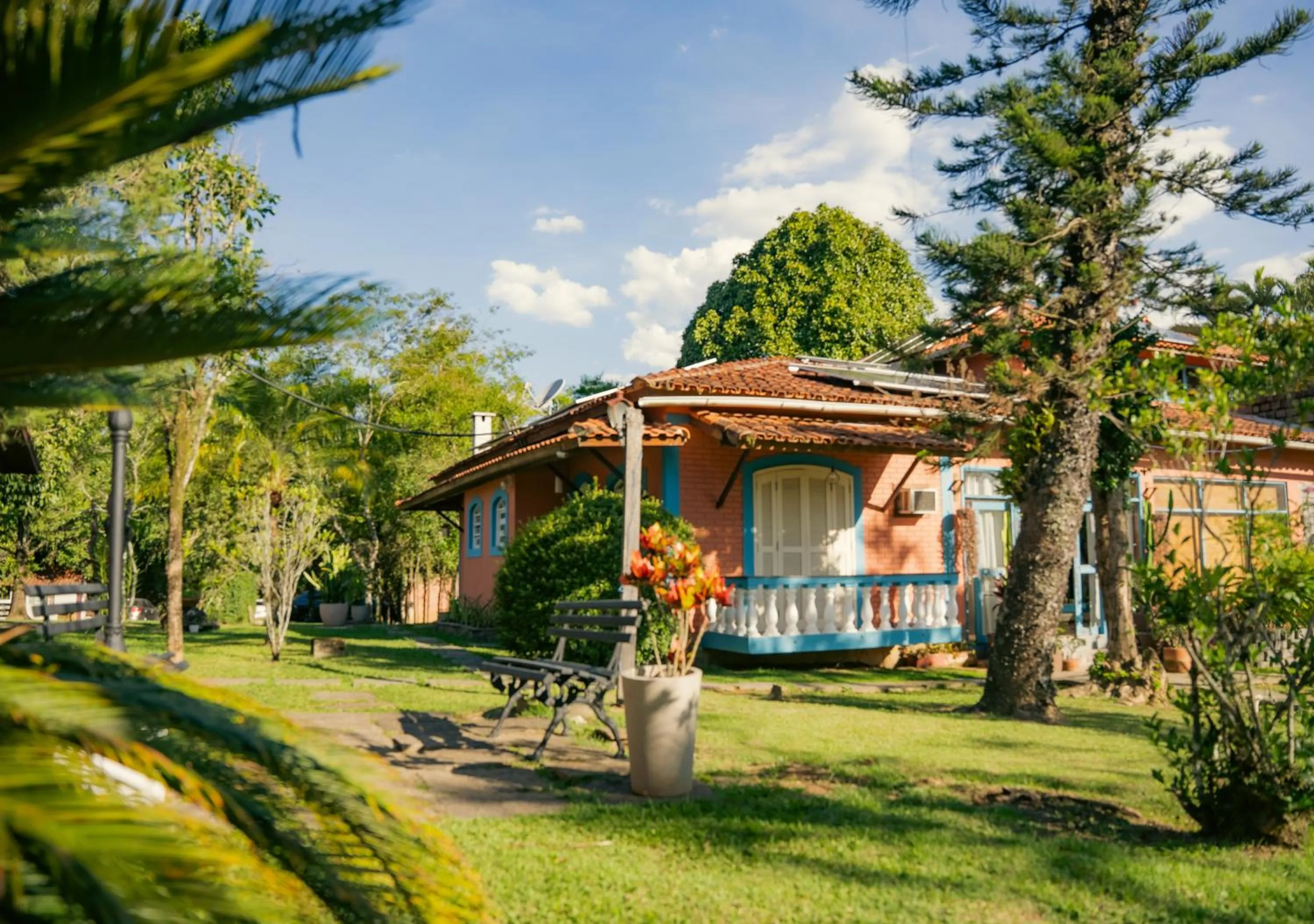 Garden view in Pousada Flor de Penedo