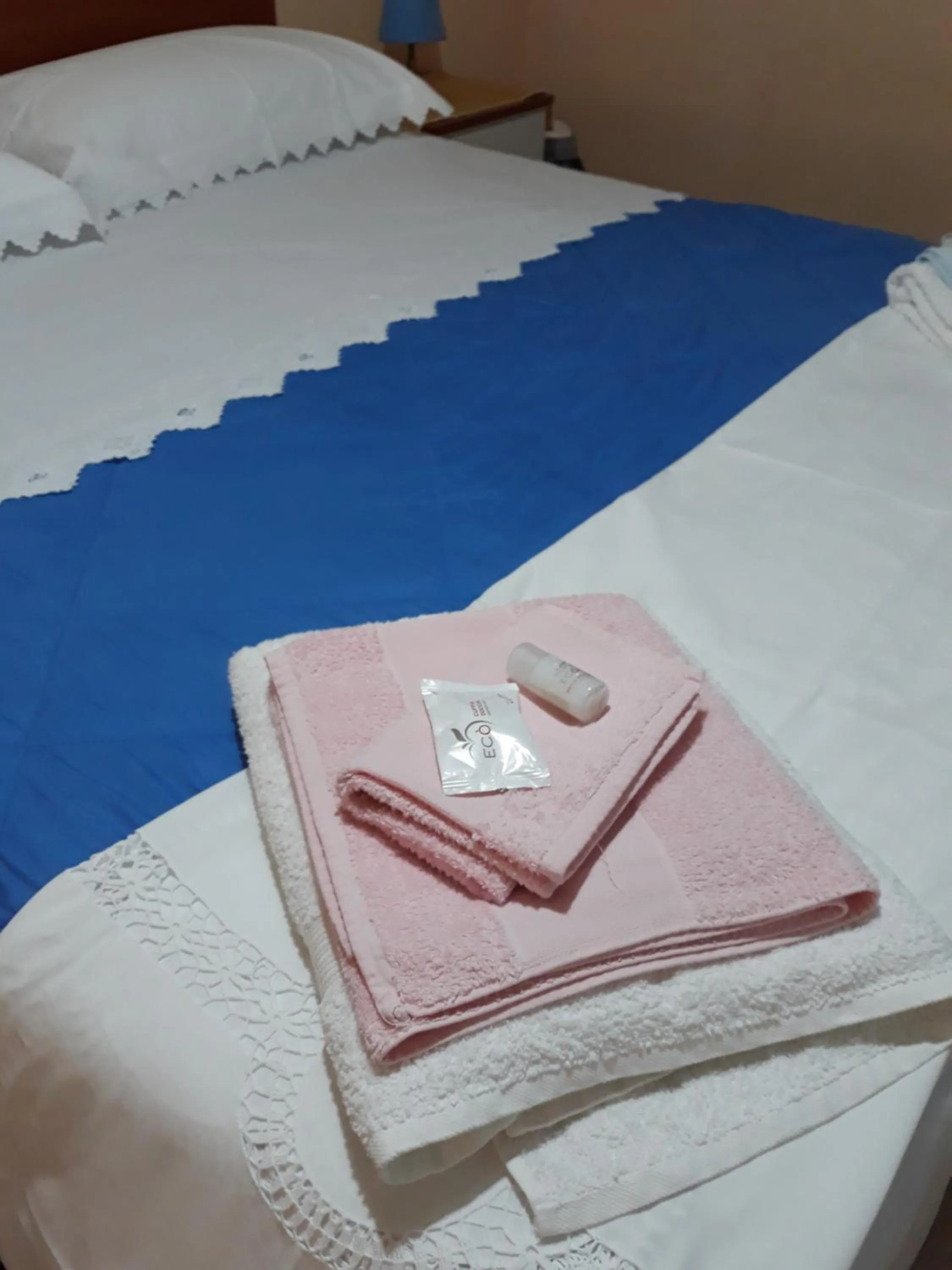 Decorative detail, Bed in B&B del Borgo