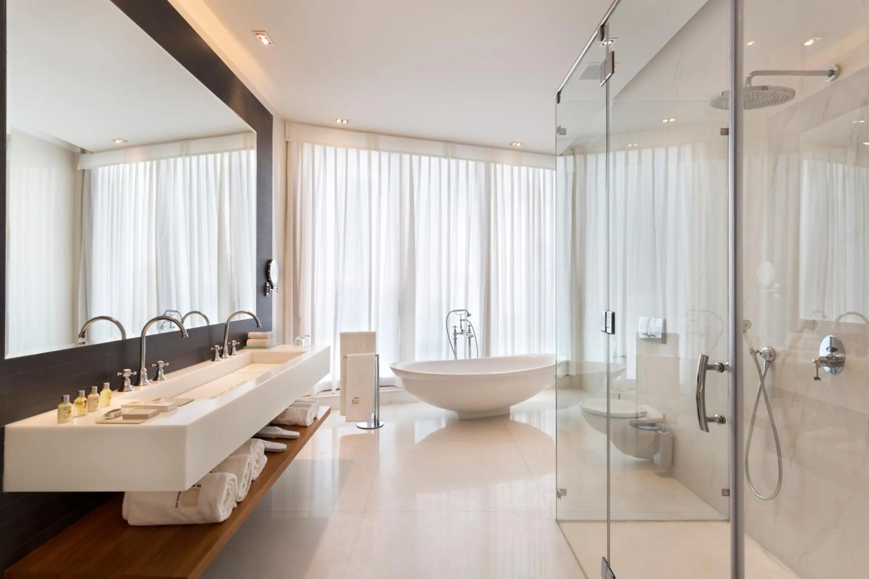 Bathroom in Herbert Samuel Hod Dead Sea Hotel