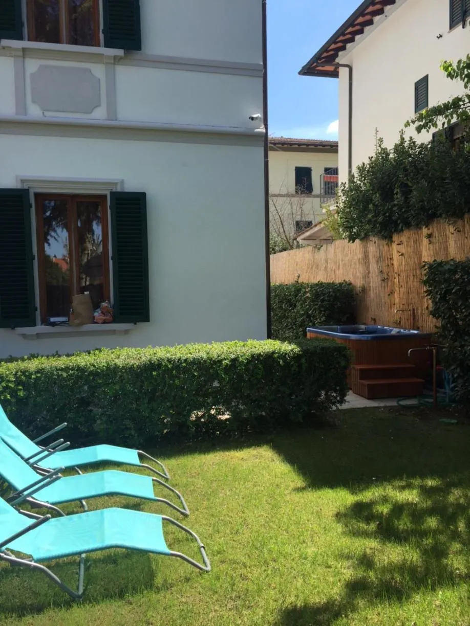 Property building in Villa Della Certosa