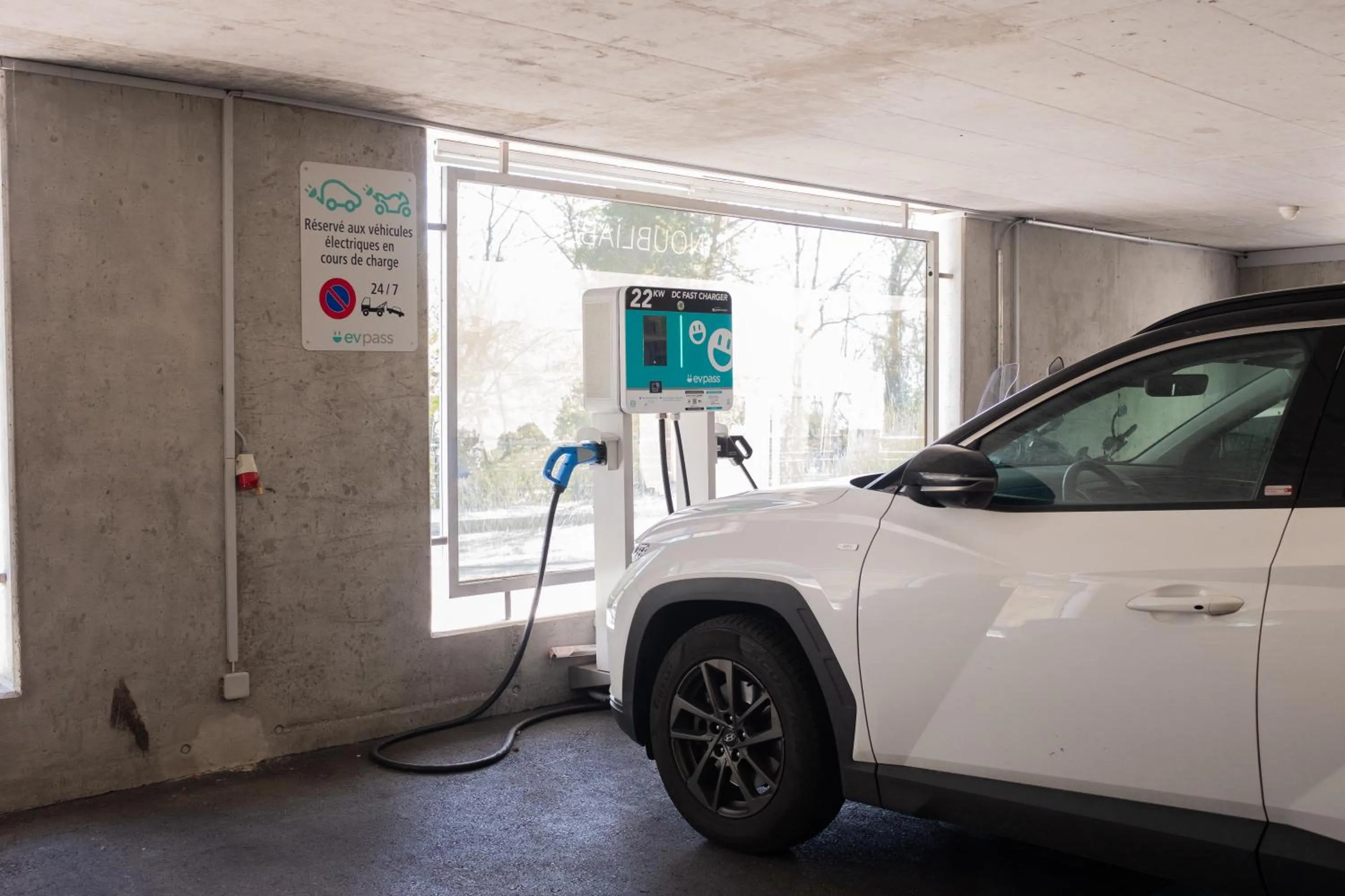 Parking in Baron Tavernier Hotel Restaurant & SPA