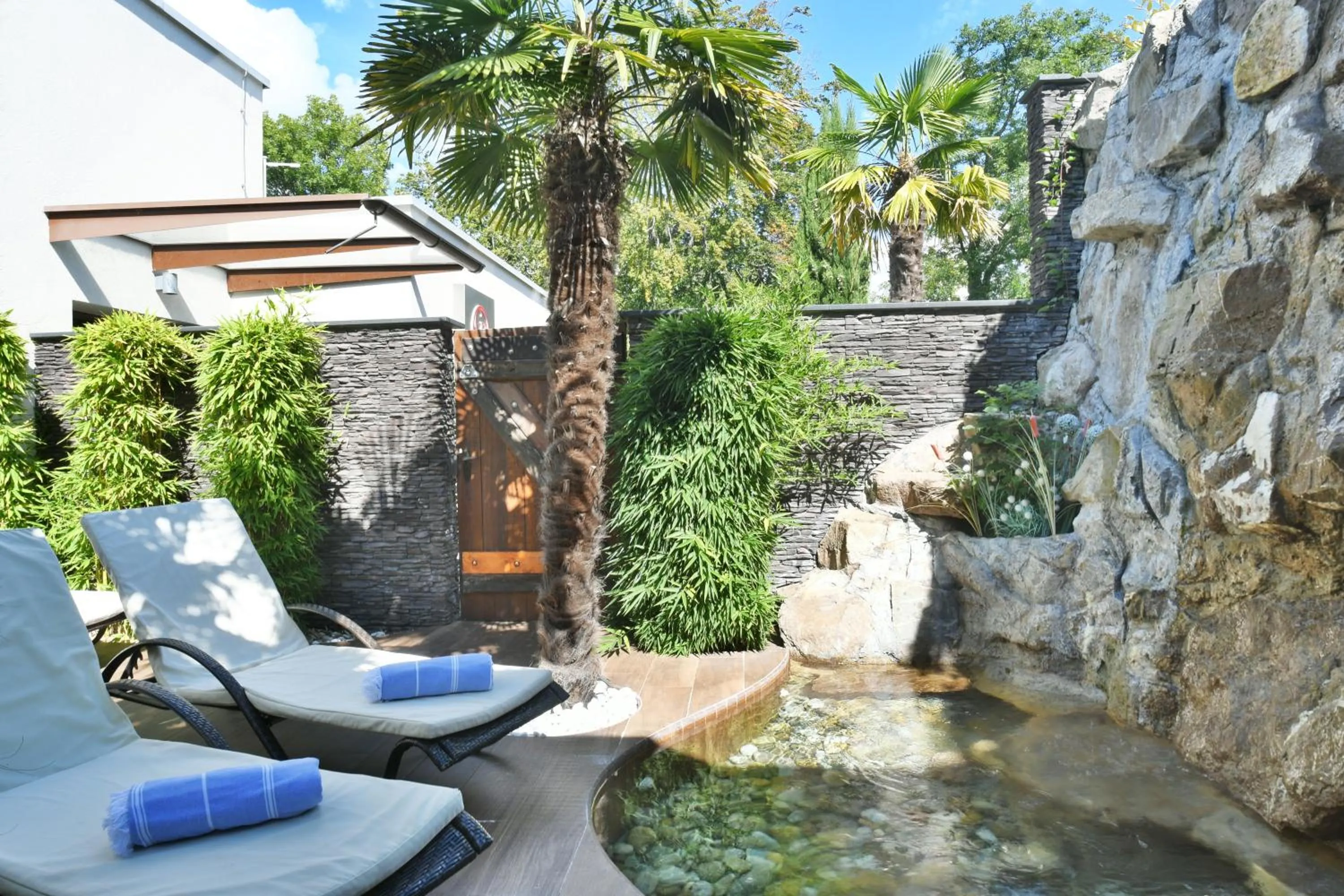 Patio in Baron Tavernier Hotel Restaurant & SPA