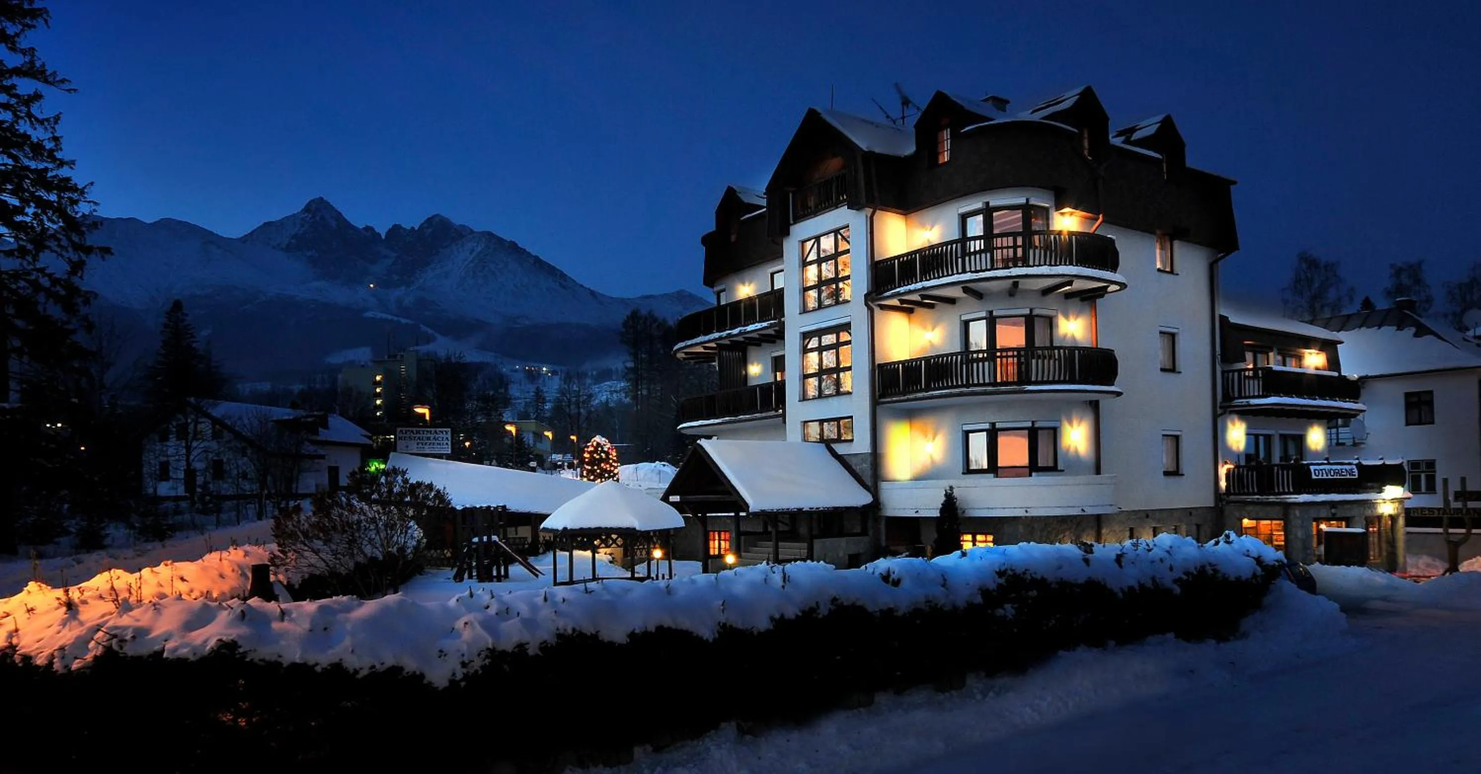 Facade/entrance in APLEND Vila Beatrice