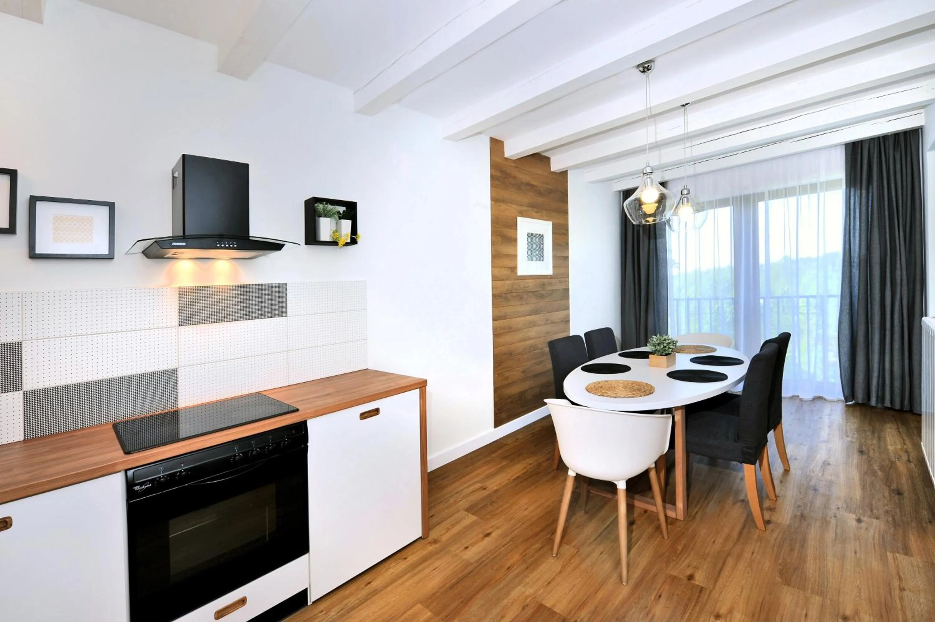 Photo of the whole room in APLEND Vila Beatrice