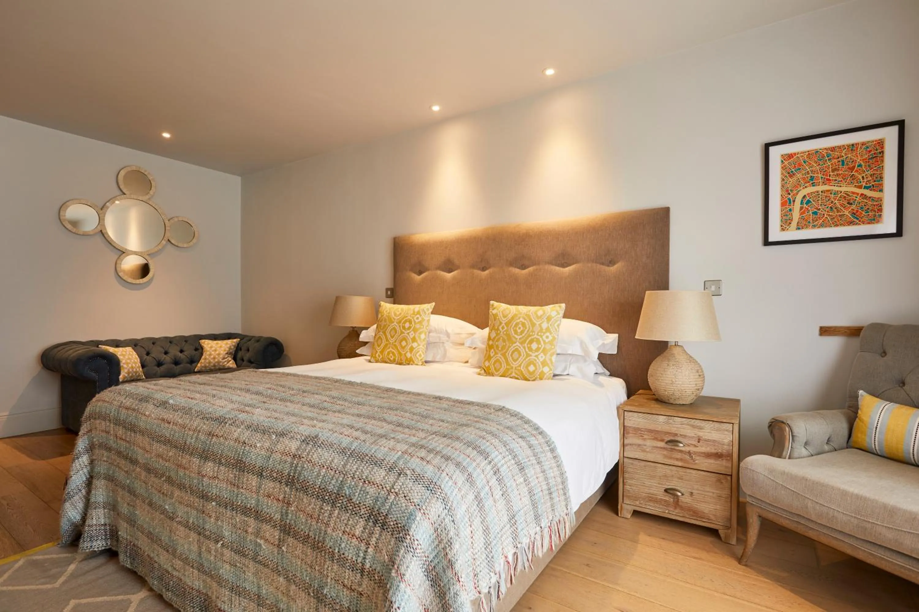 Bed in The Swan, Streatley, Berkshire