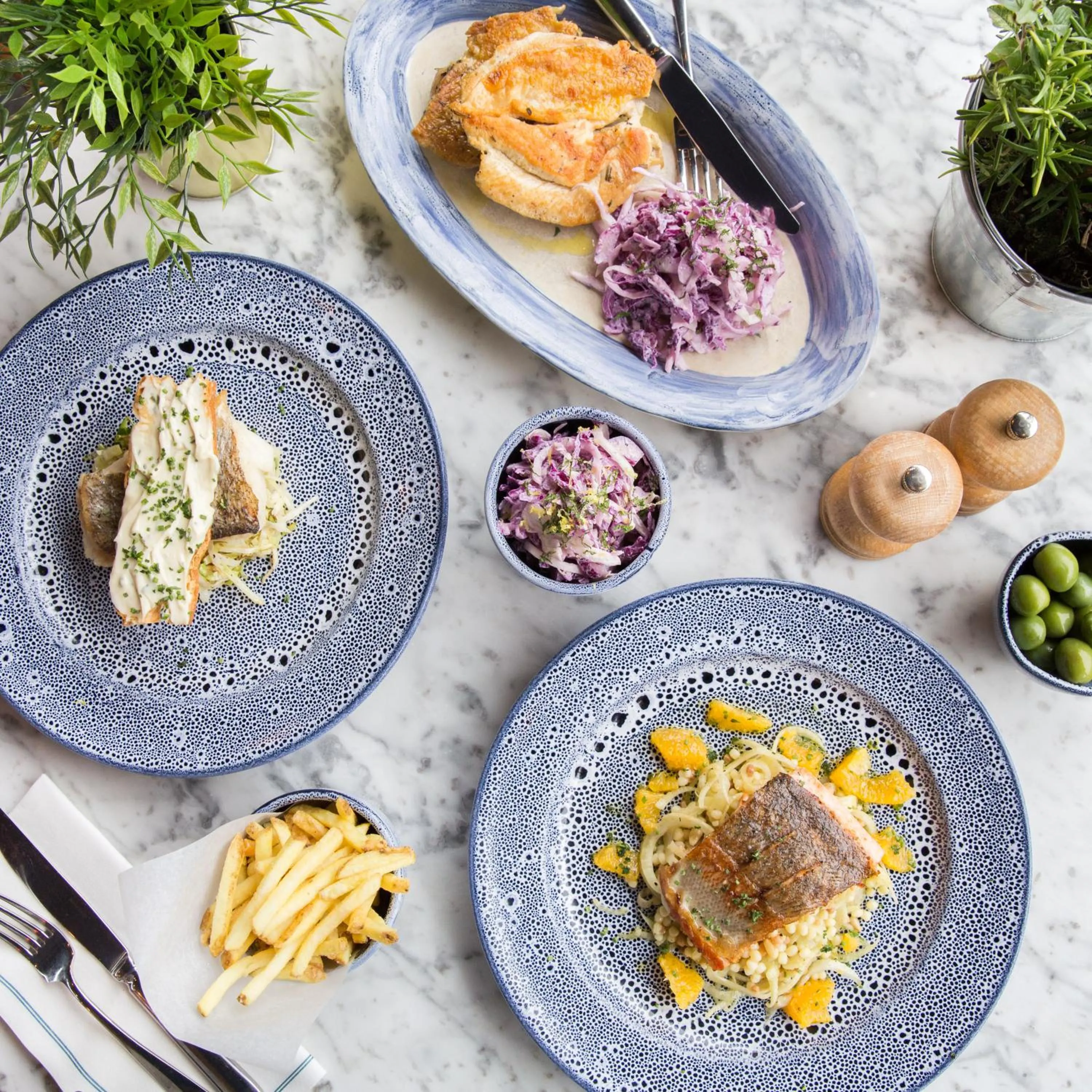 Food and drinks in The Swan, Streatley, Berkshire