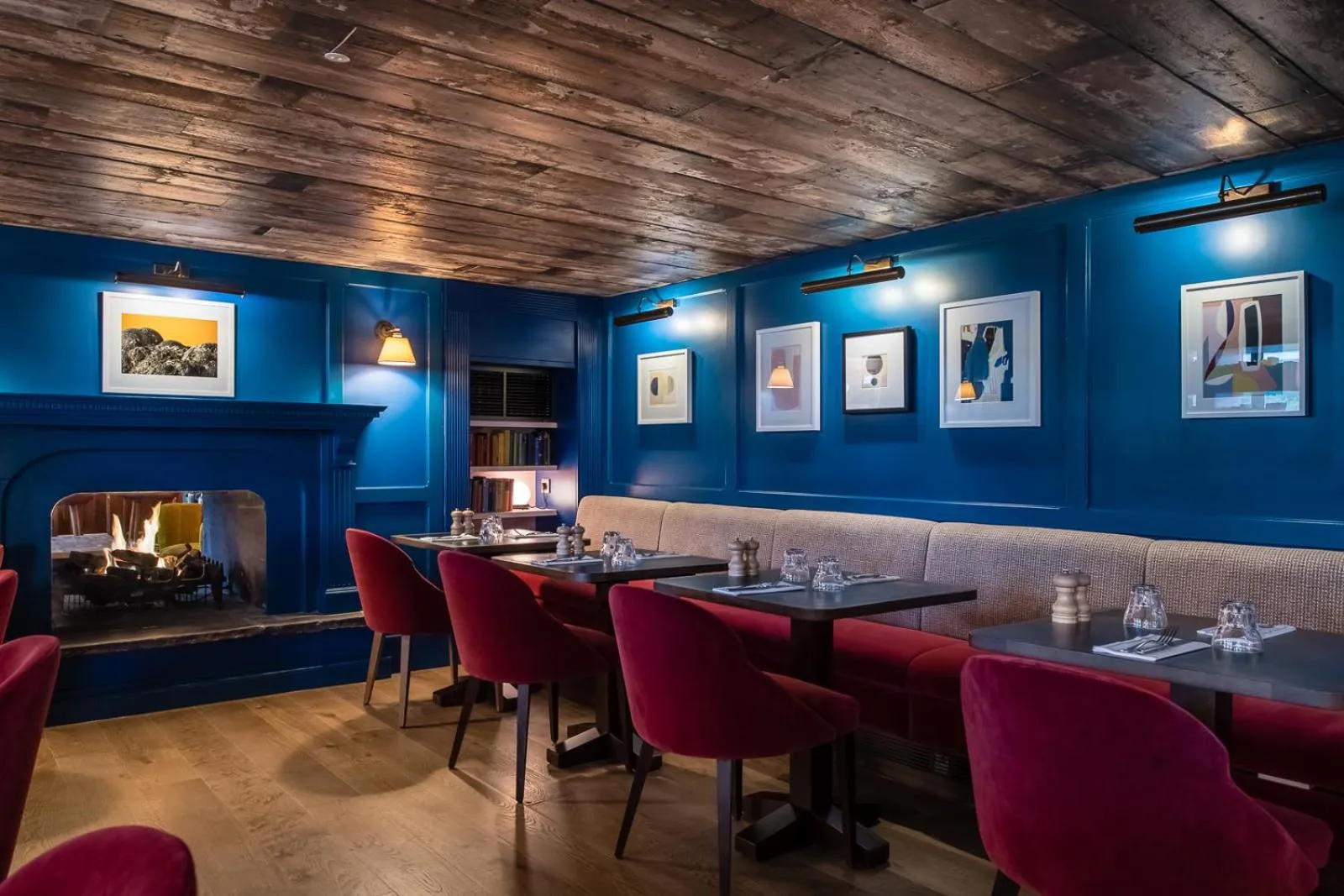 Restaurant/places to eat in The Swan, Streatley, Berkshire