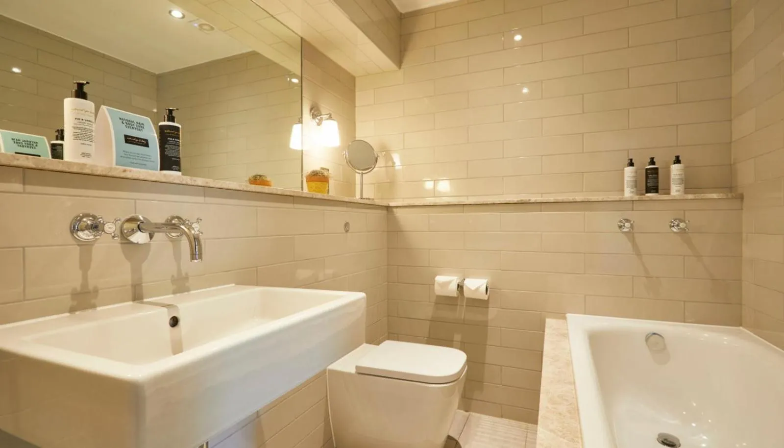 Bathroom in The Swan, Streatley, Berkshire