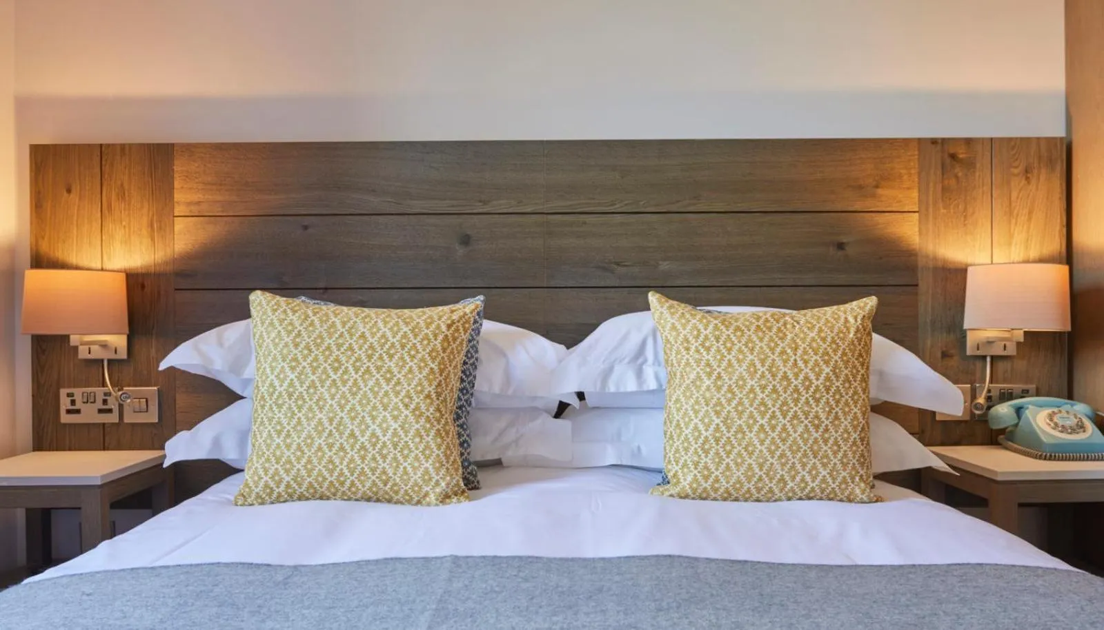 Bed in The Swan, Streatley, Berkshire